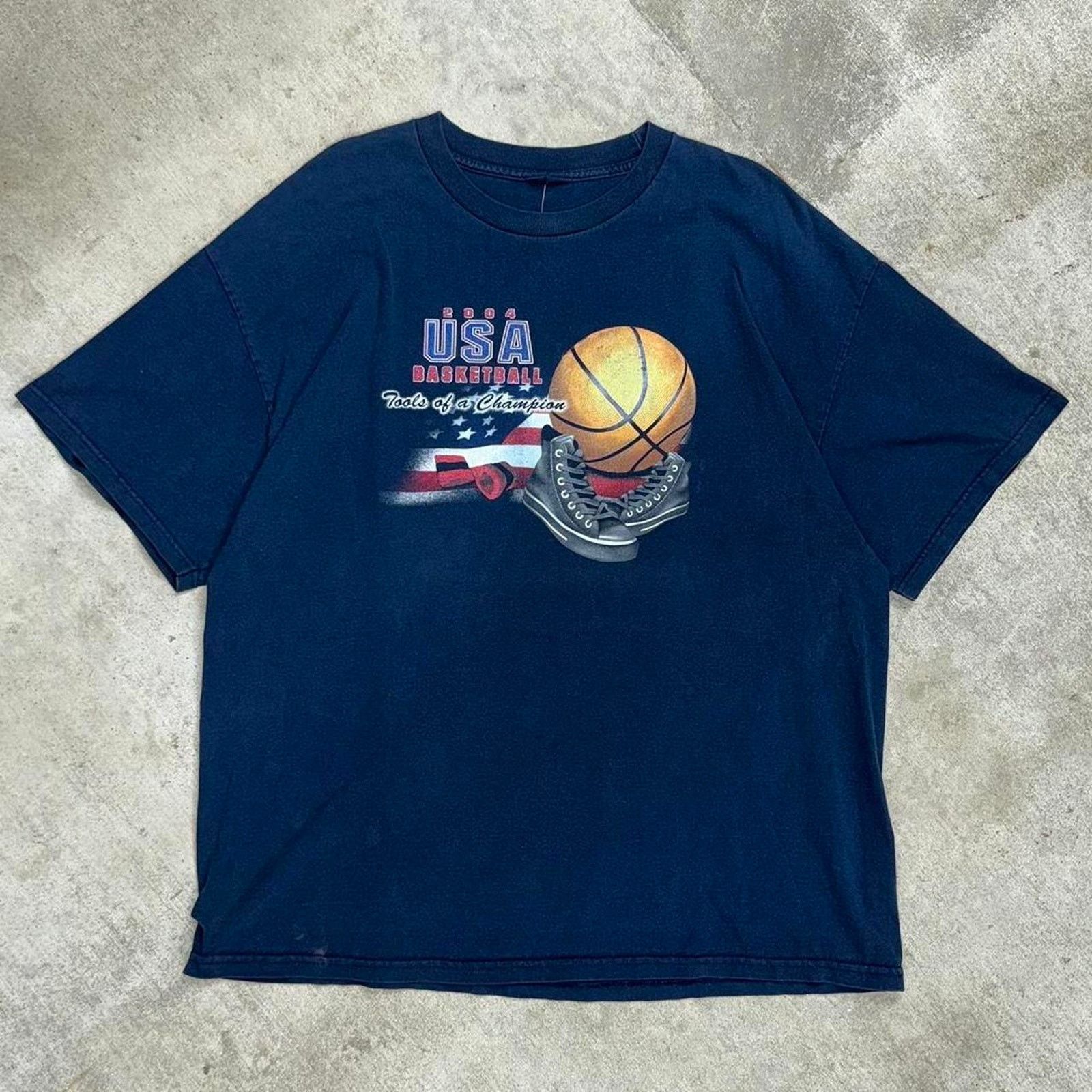 Champion Vintage usa basketball 2004 shirt Size US L / EU 52-54 / 3 - 1 Thumbnail