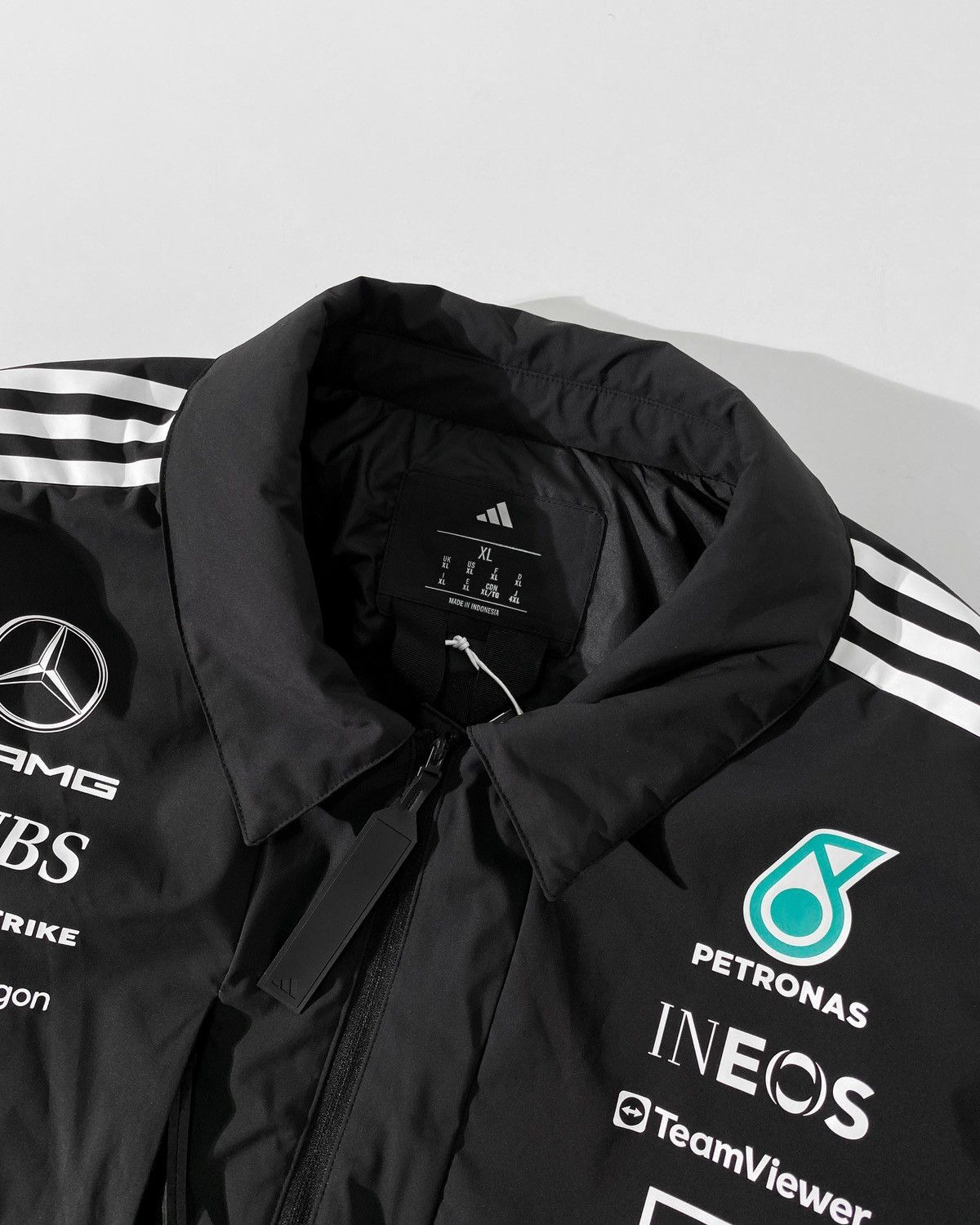 Adidas ADIDAS X MERCEDES AMG PETRONAS F1 Size US XL / EU 56 / 4 - 4 Thumbnail