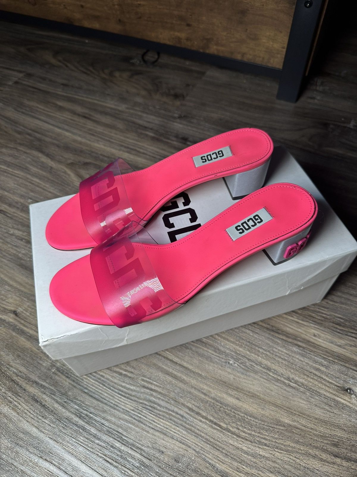 GCDS GCDS slides women logo detail sandals Size US 8.5 / IT 38.5 - 1 Thumbnail