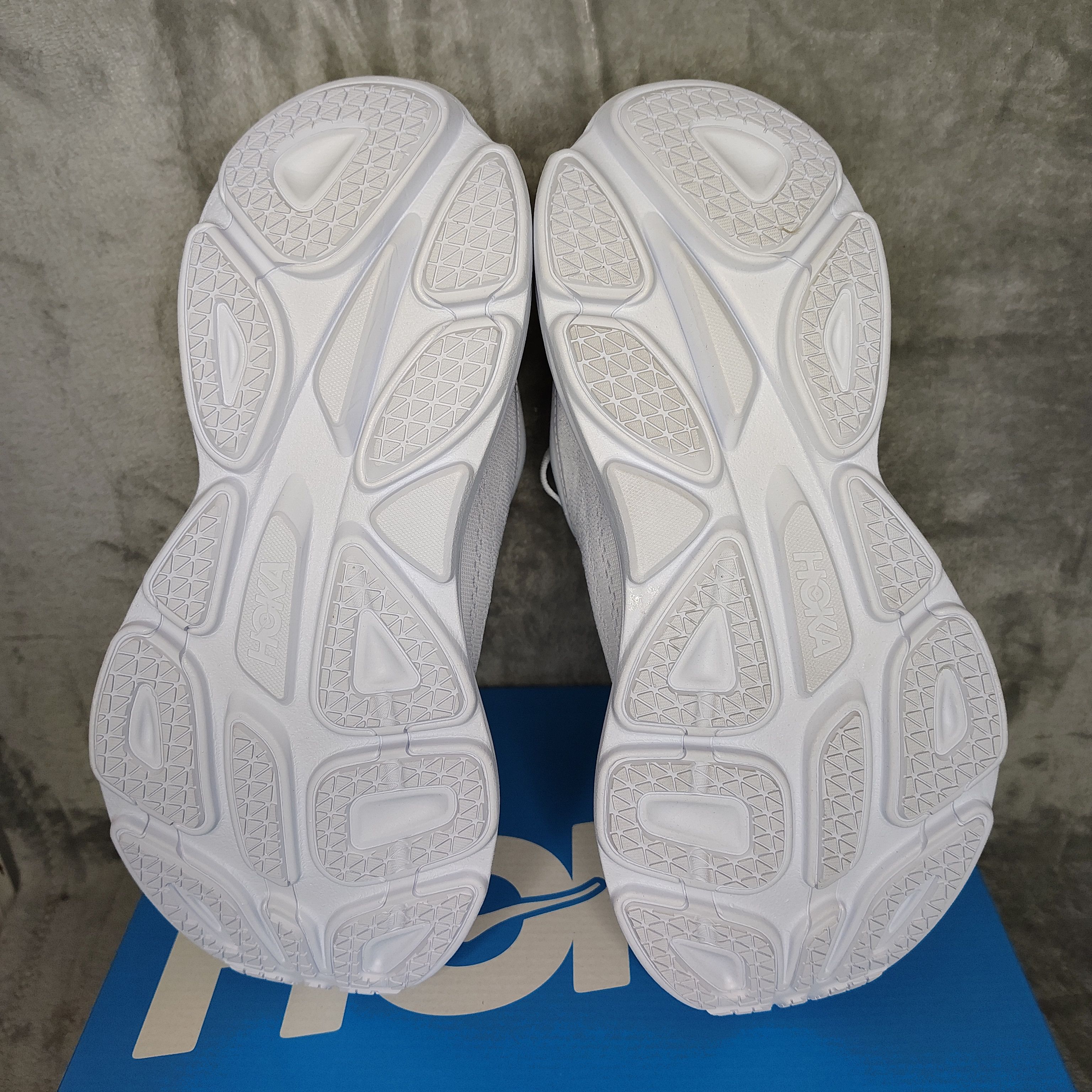 Hoka HOKA Bondi 8 Shoes Womens 10B White Cushioned Road Running Size US 10 / IT 40 - 10 Thumbnail