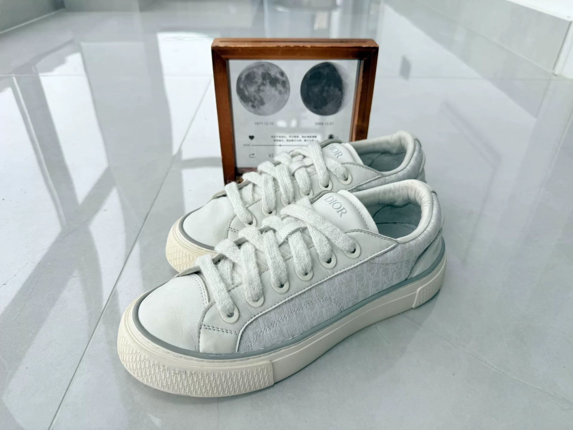 Dior Dior White Lowtop Sneakers 8 Men Size US 8 / EU 41 - 1 Thumbnail