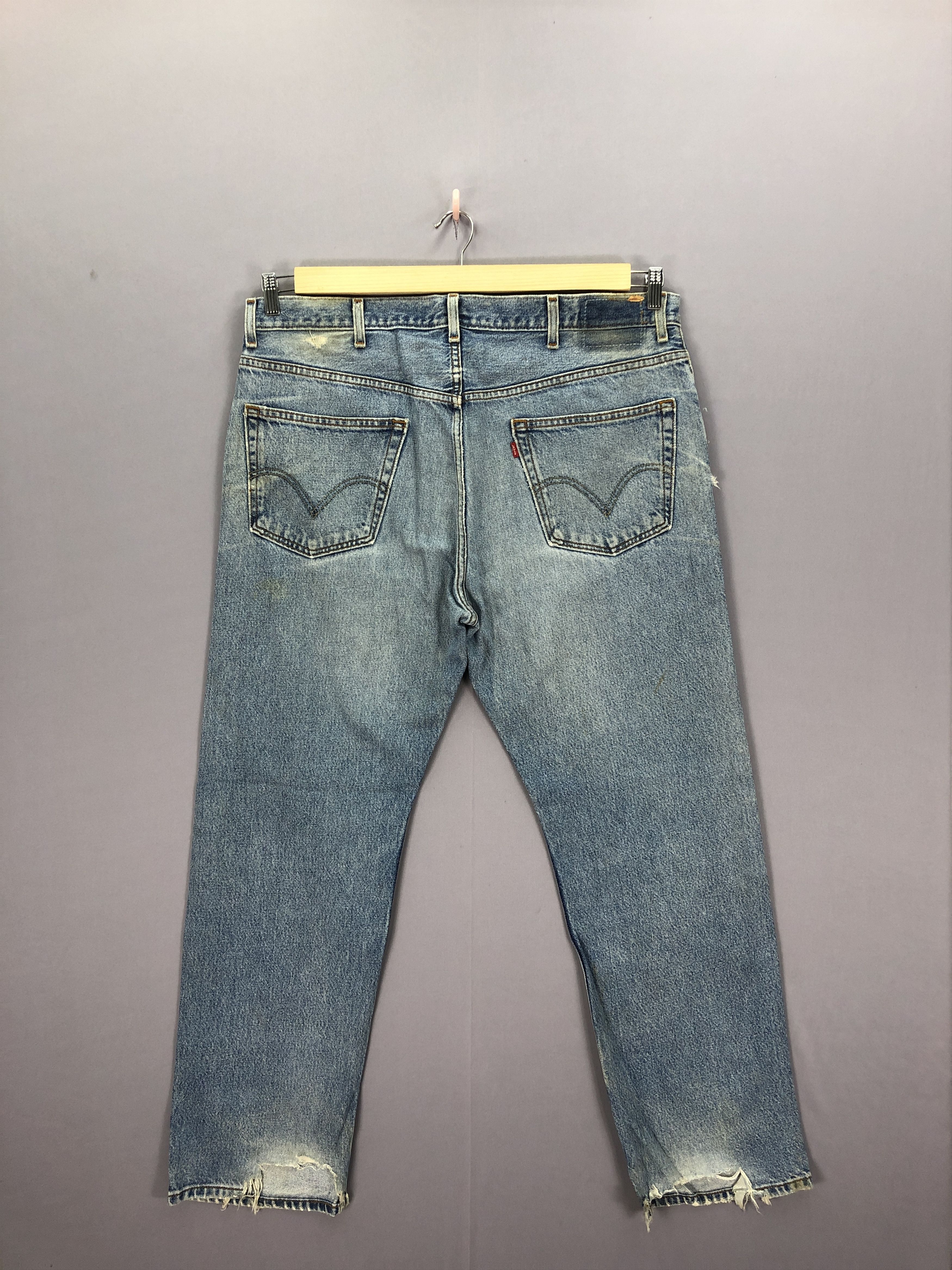 Levi's Vintage Ripped Levi's 505 Jeans Levis Faded Light Wash Denim Size US 40 / EU 56 - 4 Thumbnail
