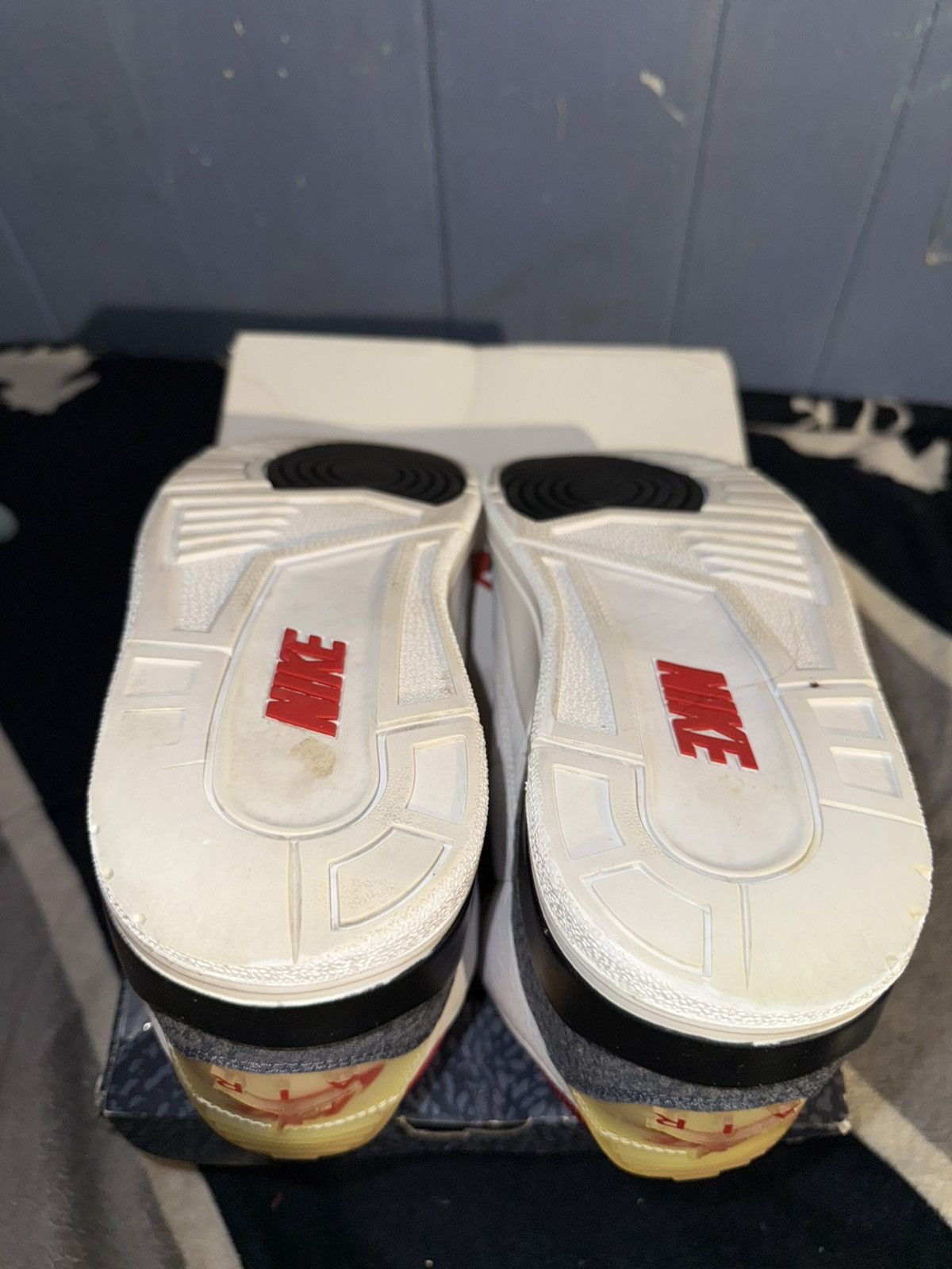Jordan Brand Jordan Fire Red 3s Size US 8.5 / EU 41-42 - 6 Thumbnail
