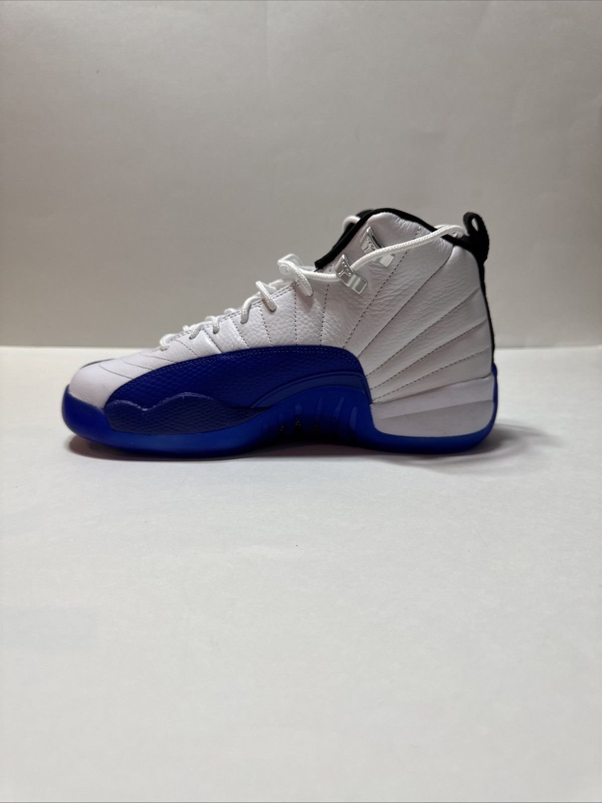 Jordan Brand × Nike Jordan 12 Retro Blueberry (GS) Size US 6.5 / EU 39-40 - 2 Thumbnail