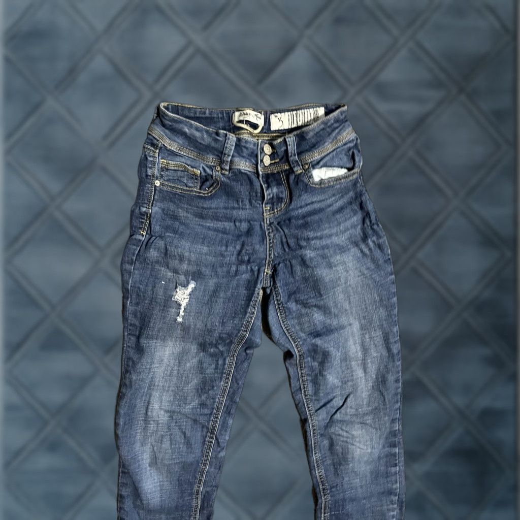Vintage Indigo Reign Jeans Main Selling Point: Skinny Distressed Dark Wash Blue Size 3 Juniors Women Size 26" / US 2 / IT 38 - 1 Thumbnail