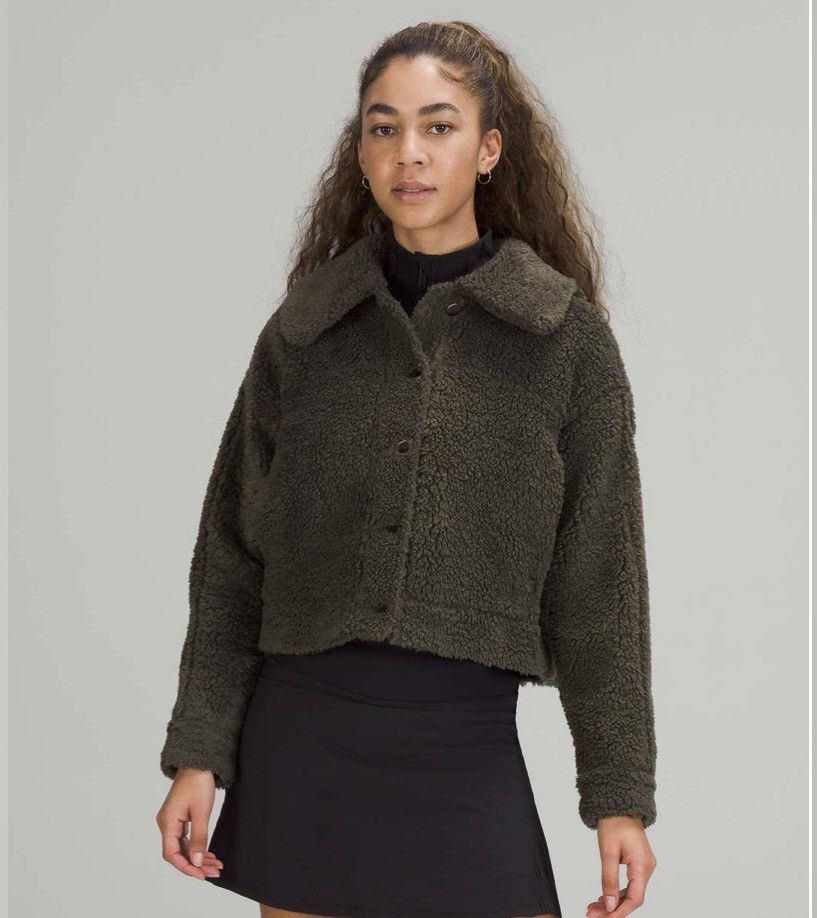 Lululemon Lululemon Textured Fleece Button Jacket in Dark Olive Size L / US 10 / IT 46 - 1 Thumbnail