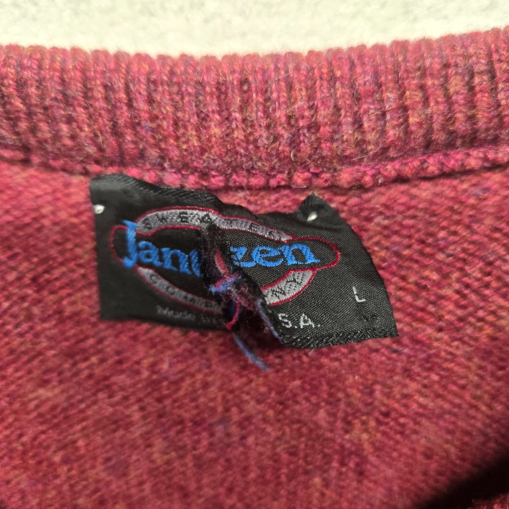 Jantzen VINTAGE Jantzen Sweater Vest Shirt Adult L Red Knit Acrylic 80s Dance Casual Mens Size US L / EU 52-54 / 3 - 3 Thumbnail