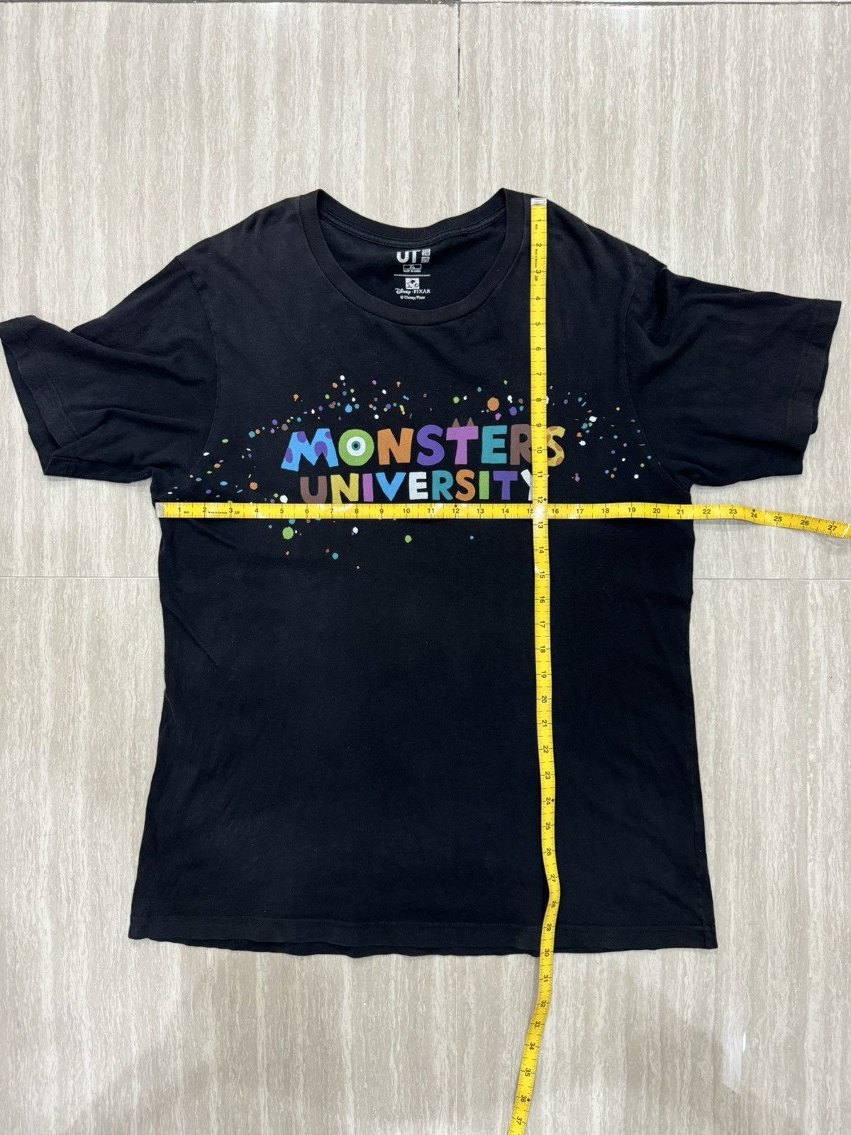 Disney Monster University Disney/Pixar x Uniqlo Black shirt XL size Size US XL / EU 56 / 4 - 4 Thumbnail