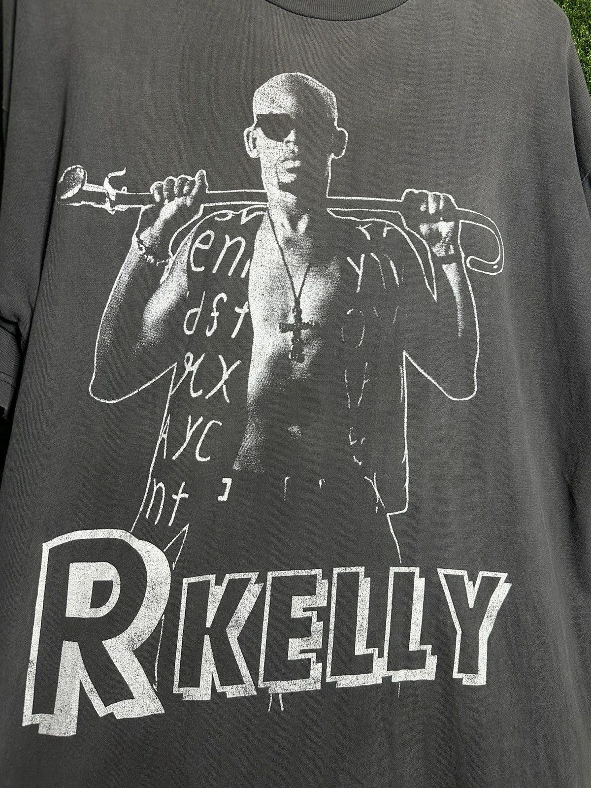 Vintage 🚨Vintage R-Kelly Bump N Grind 90s Rap Tee T-Shirt Size US XL / EU 56 / 4 - 4 Thumbnail