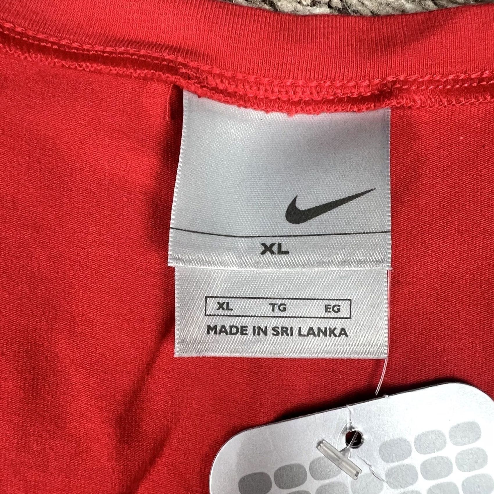 Nike VINTAGE Nike Tank Top Shirt Womens XL Embroidered Swoosh Y2K Activewear Size XL / US 12-14 / IT 48-50 - 2 Thumbnail