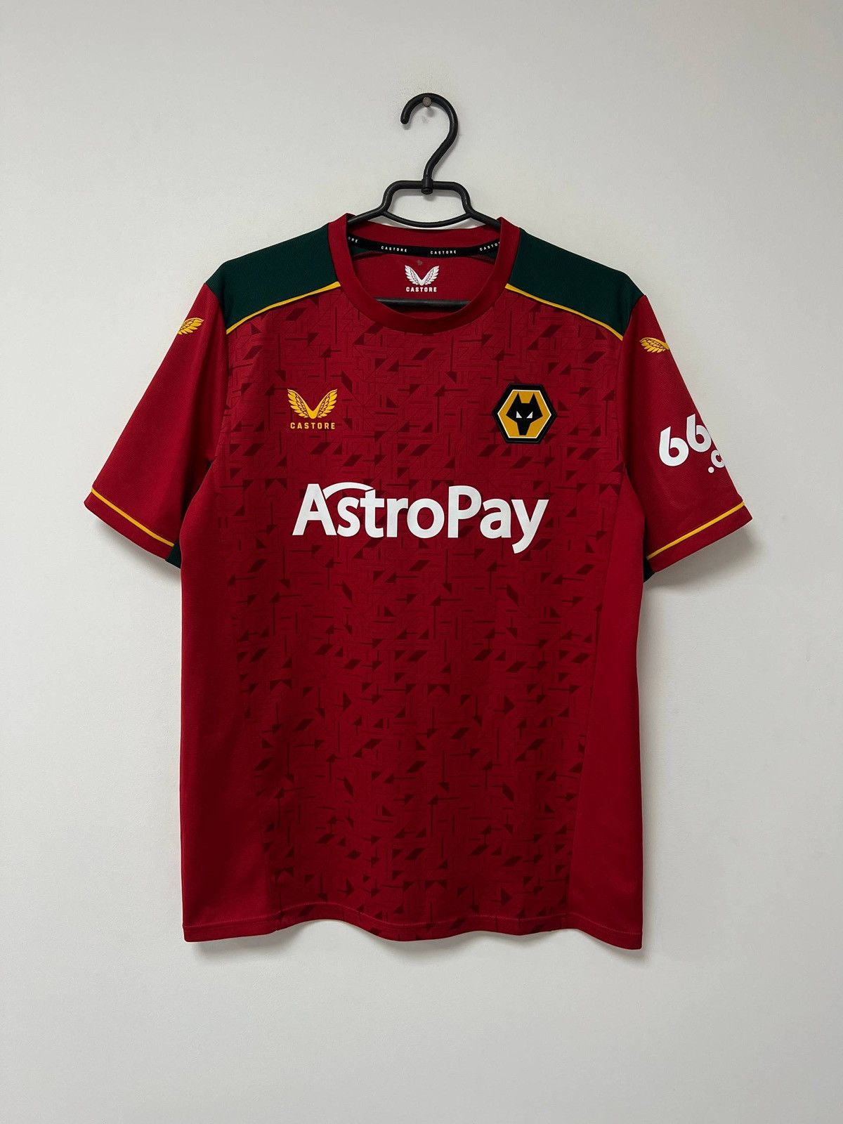 Castore Vintage Wolverhampton Wanderers 2023/2024 Football Shirt L Size US L / EU 52-54 / 3 - 1 Thumbnail