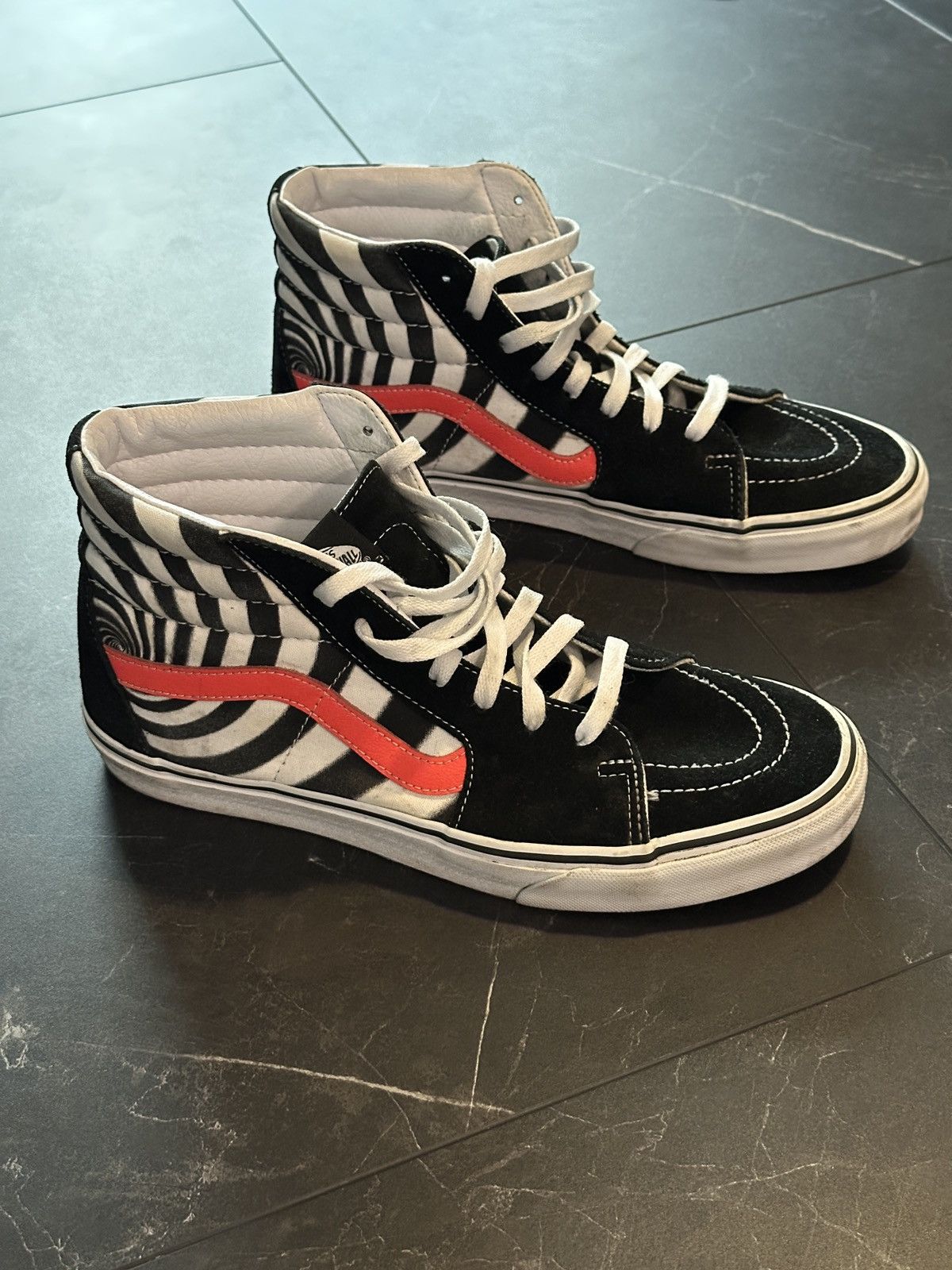 Vans Vans Sk8-Hi Zebra Stripe Black White Men’s 10.5 Size US 10.5 / EU 43-44 - 1 Thumbnail