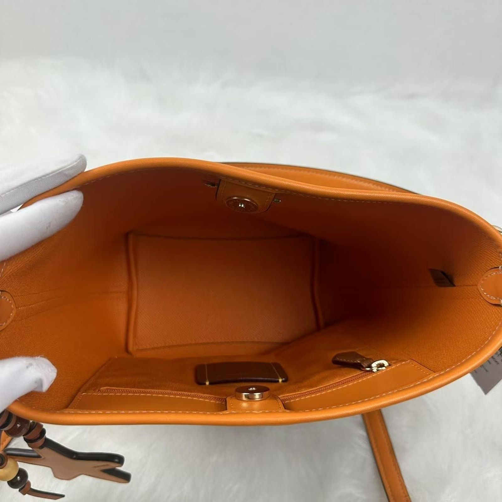 Coach Coach City Bucket Sig Canvas Star Charm Tan/Bright Mandarin Size ONE SIZE - 9 Thumbnail