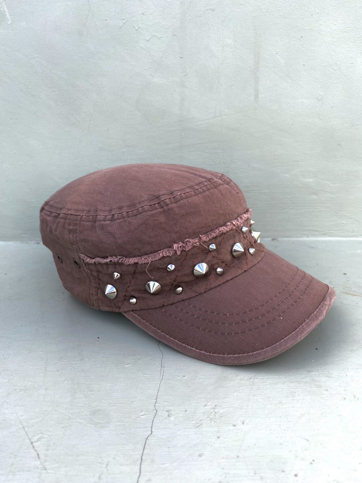 If Six Was Nine 2000s patrol hat studded with iron studs Size ONE SIZE - 2 Thumbnail