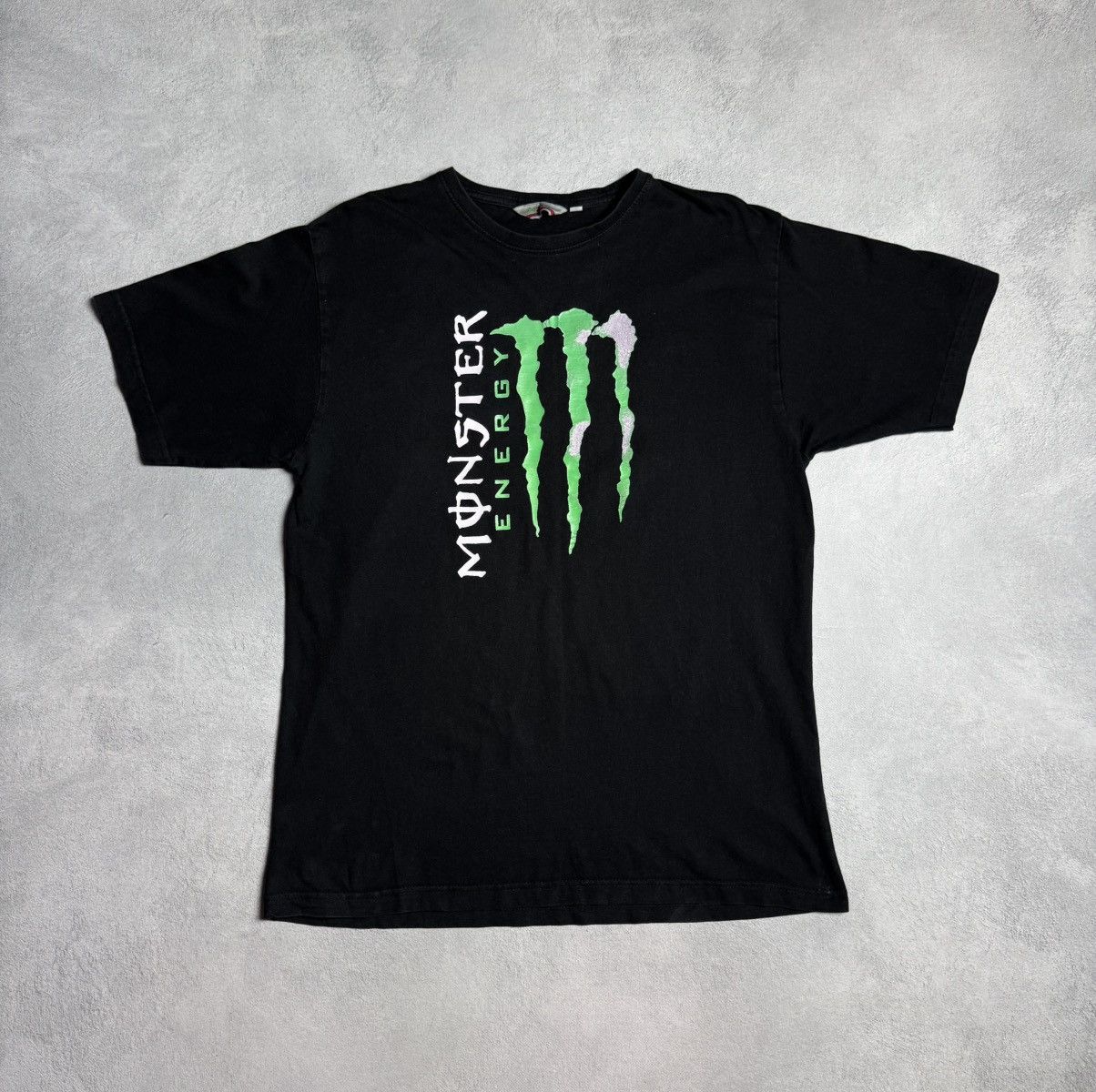 Vintage Monster Energy Big Logo T-Shirt Size US L / EU 52-54 / 3 - 1 Thumbnail