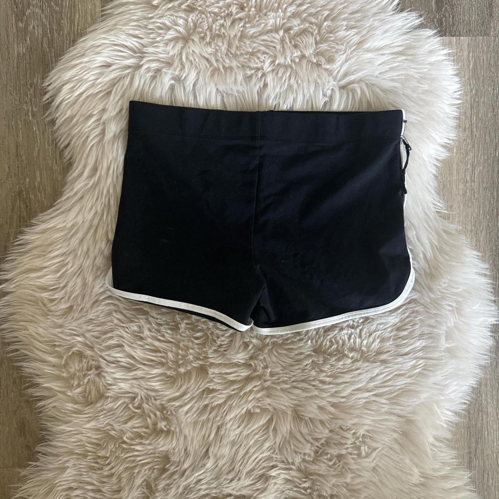 Aritzia NWOT ARITZIA TNA Hold It Short - Black Multi S Size 27" / US 4 / IT 40 - 2 Thumbnail