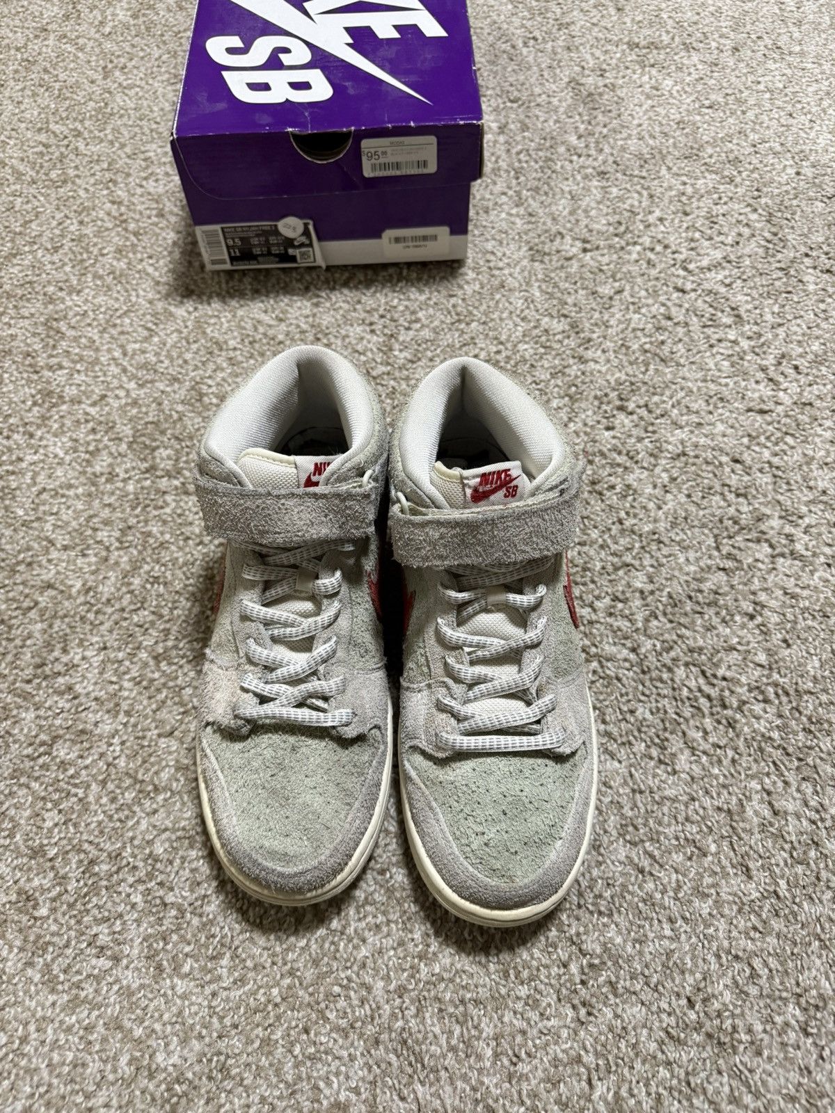 ON FEET CINEMATIC | Nike SB Dunk Mid  Nike SB Dunk Mid White Widow