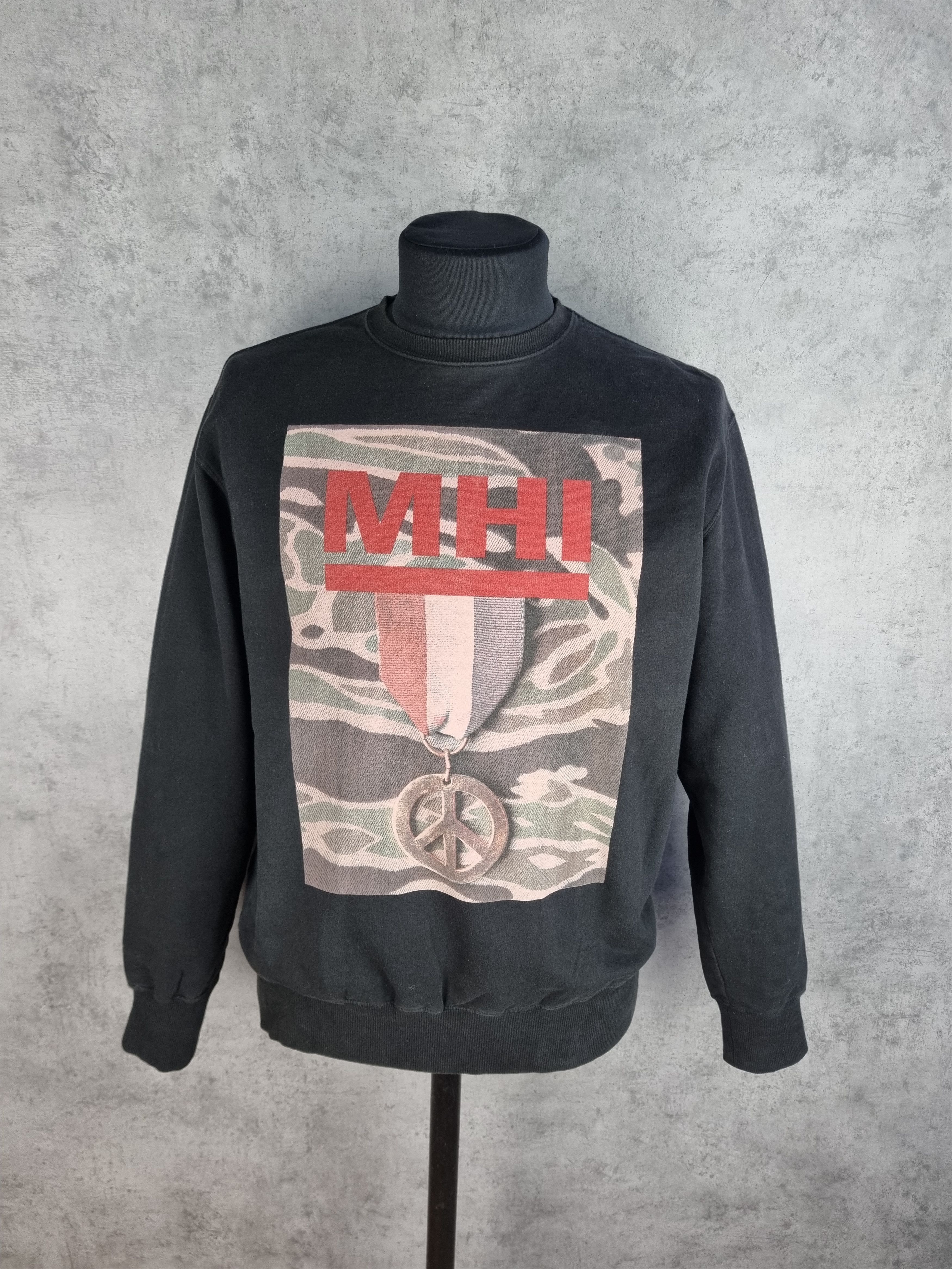 MHI × Maharishi Faded MAHARISHI MH1 Rare Big Logo Medal Sweatshirt Size US L / EU 52-54 / 3 - 3 Thumbnail
