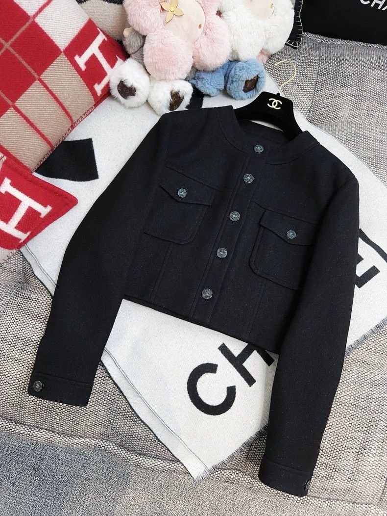 Chanel Chanel 24b black two-pocket shiny fabric jacket Size XS / US 0-2 / IT 36-38 - 8 Thumbnail