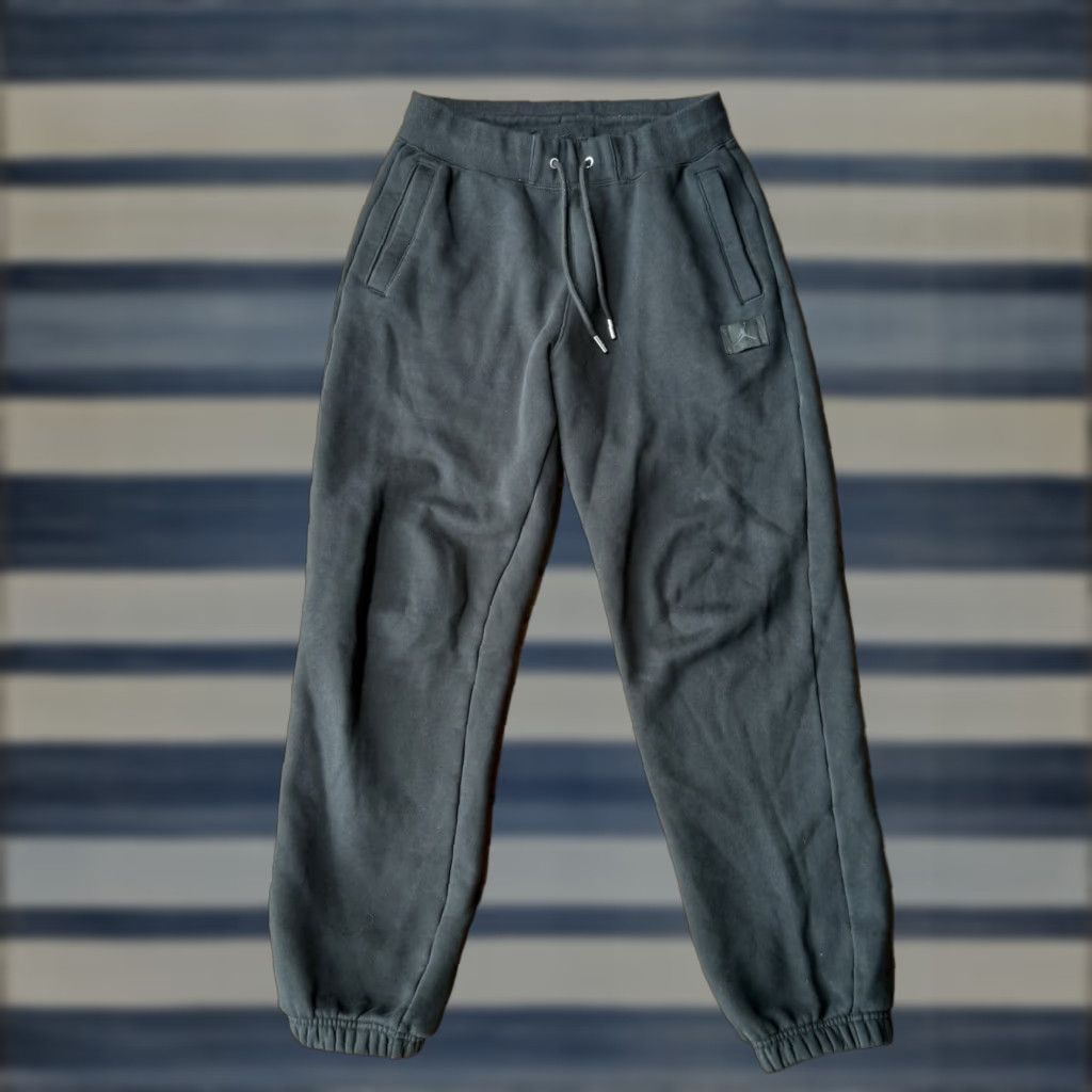 Jordan Brand Nike Jordan Flight Jogger Sweatpants Men’s Small Black Size US 29 - 1 Thumbnail