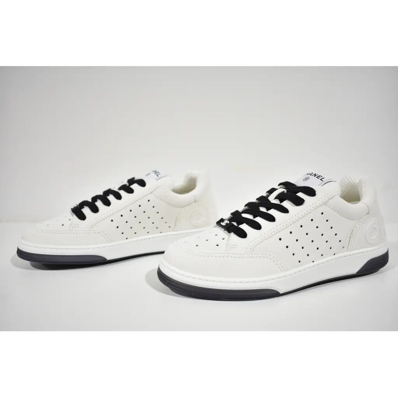 Chanel 22A Suede CC Flat Lace Up Tie Runner Trainer Sneaker 39.5 Size US 9.5 / IT 39.5 - 9 Thumbnail