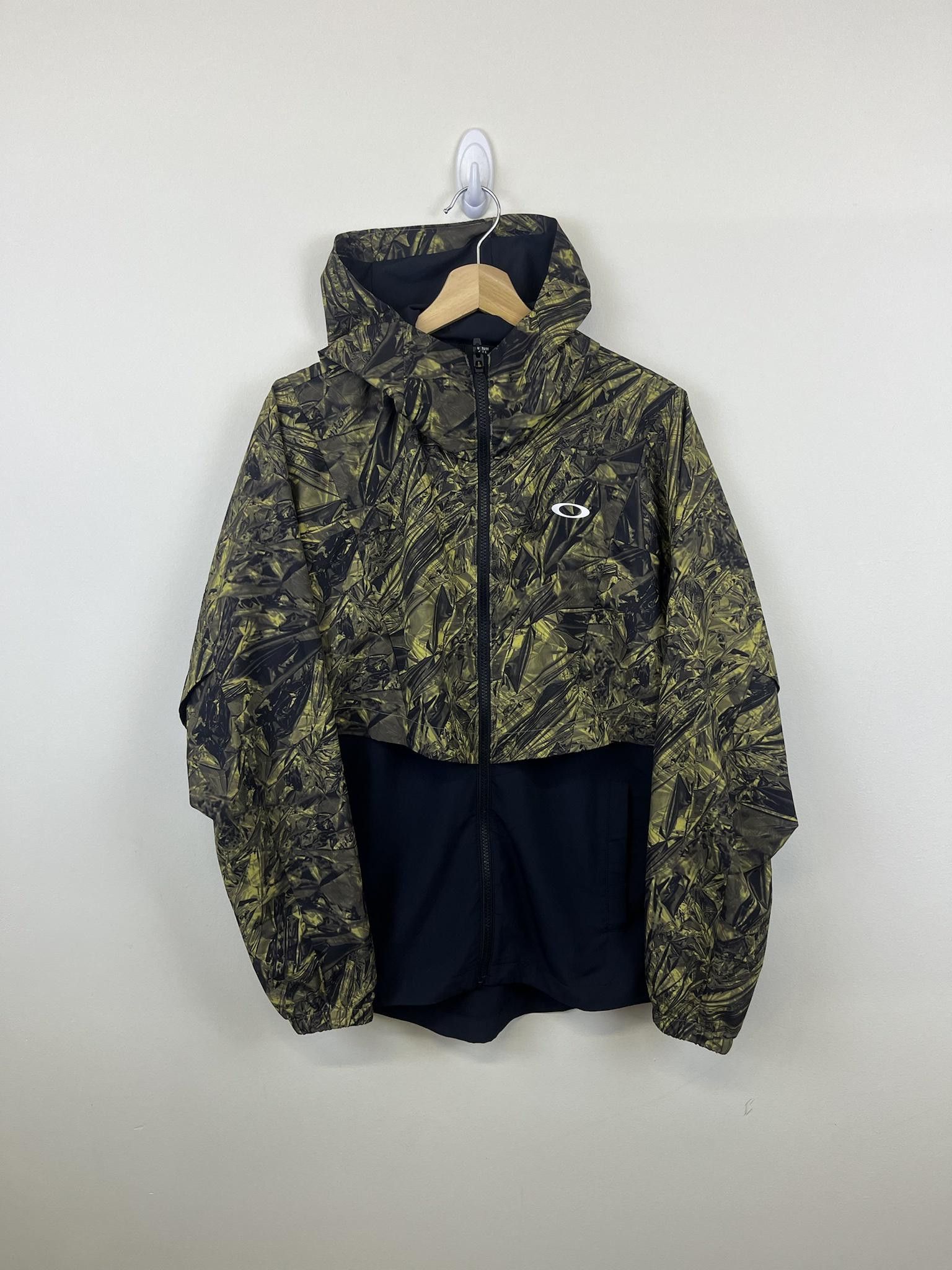 image of Oakley Foil Print Windbreaker in Black, Men's (Size Medium)