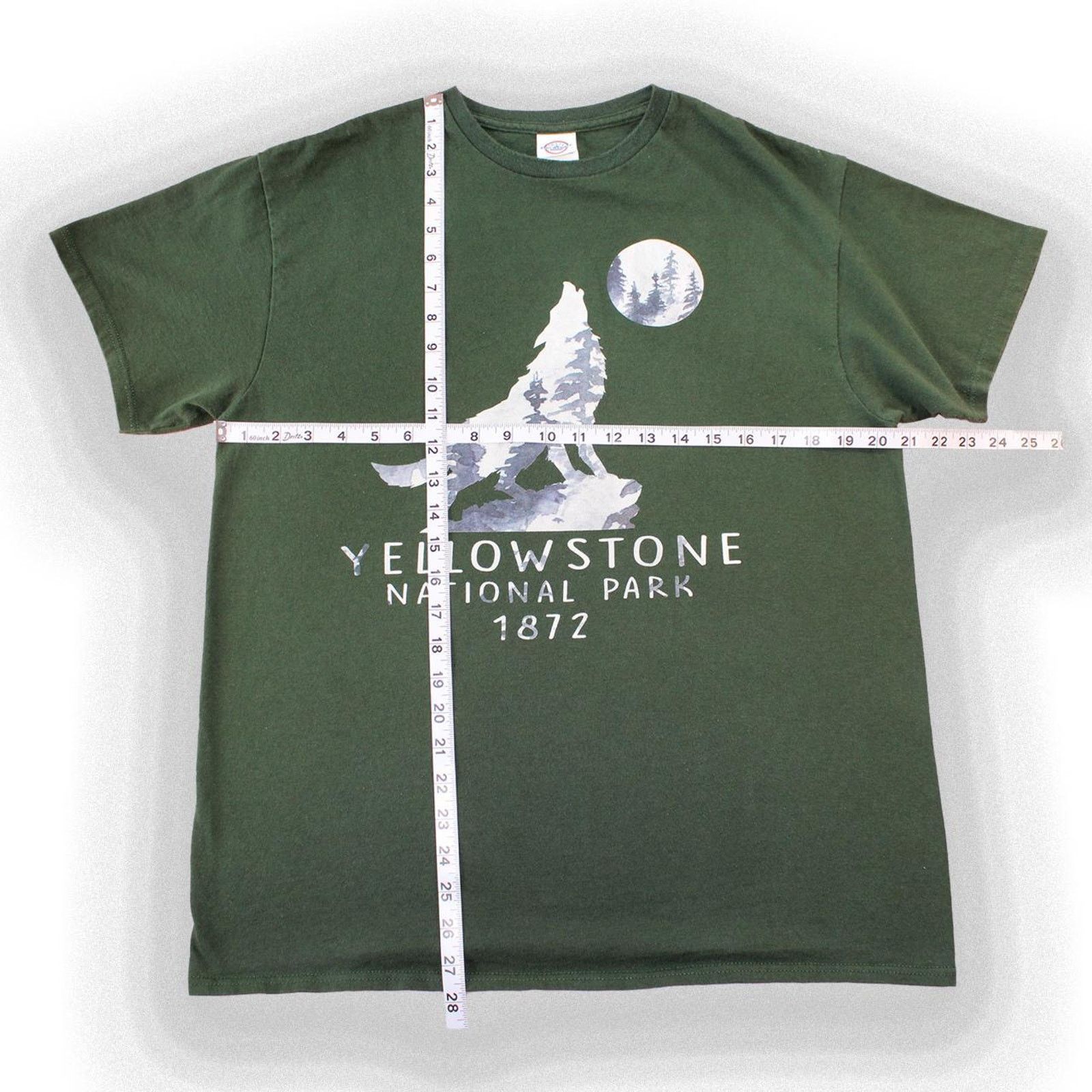 Vintage Vintage 2000's Green Yellowstone Park Graphic tee Size US L / EU 52-54 / 3 - 2 Thumbnail