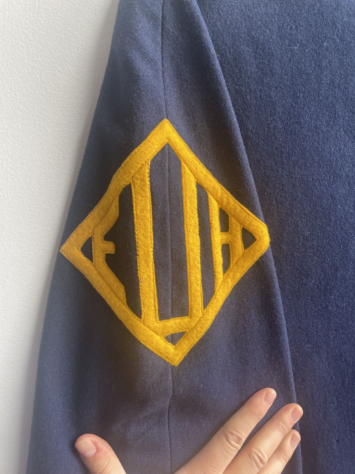Vintage RARE VINTAGE Snowhite WWII navy blue nurse’s wool cape Size ONE SIZE - 3 Thumbnail