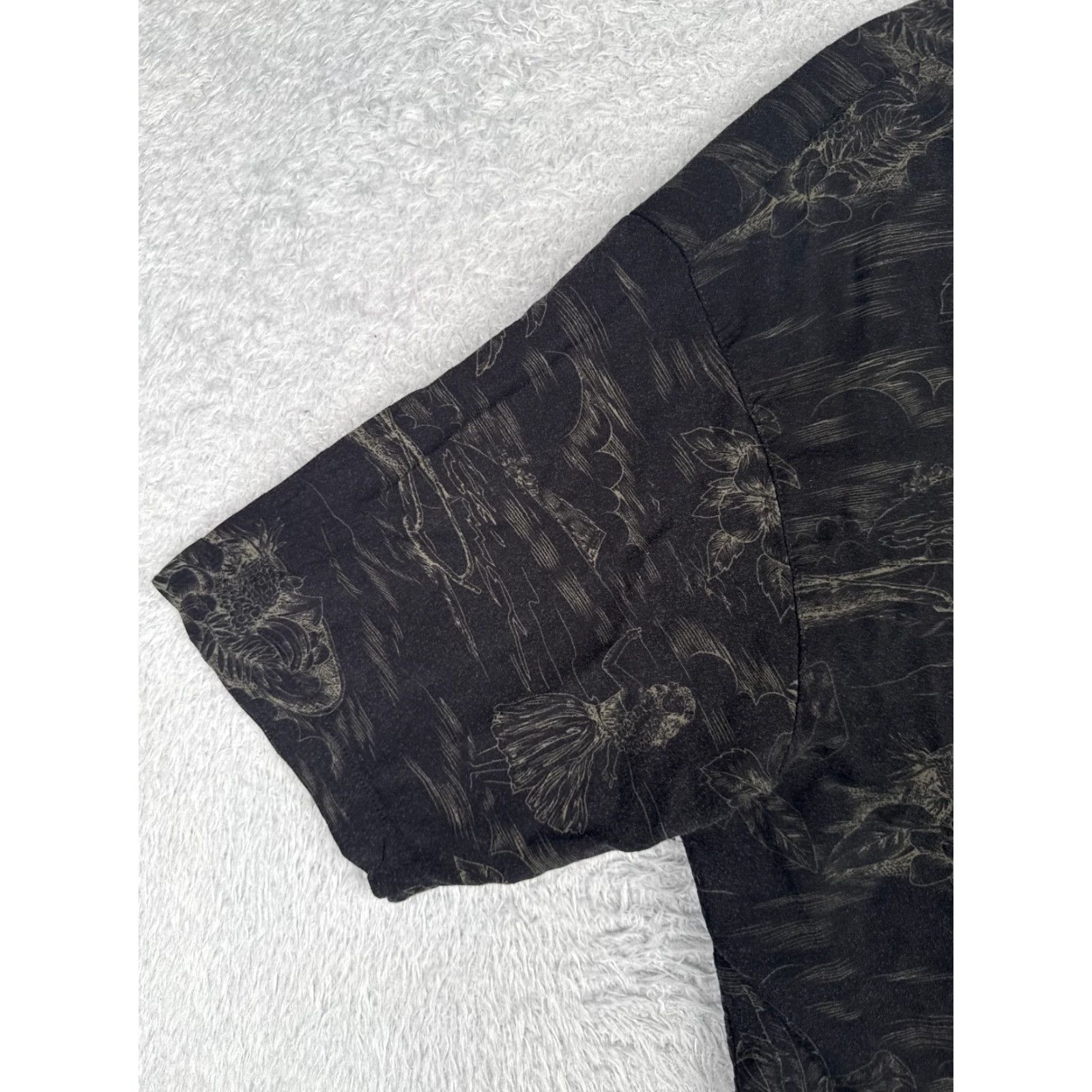 Paradise Paradise Blue Hawaiian Shirt Button-Up Floral Silk Blend Black Adult Medium Mens Size US M / EU 48-50 / 2 - 3 Thumbnail