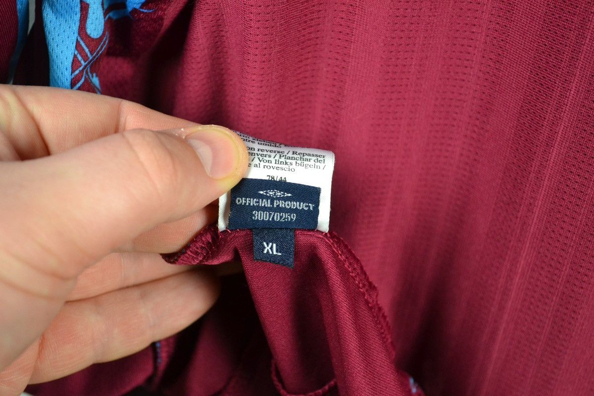Umbro × Vintage West Ham United 2008 Home Football Shirt Umbro Soccer Jersey Size US XL / EU 56 / 4 - 13 Thumbnail