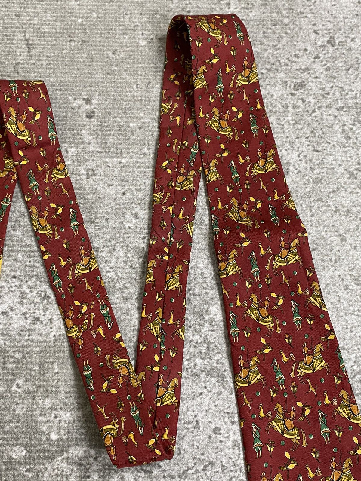 Salvatore Ferragamo Salvatore Ferragamo Burgundy Silk Horse Print Tie Size ONE SIZE - 3 Thumbnail