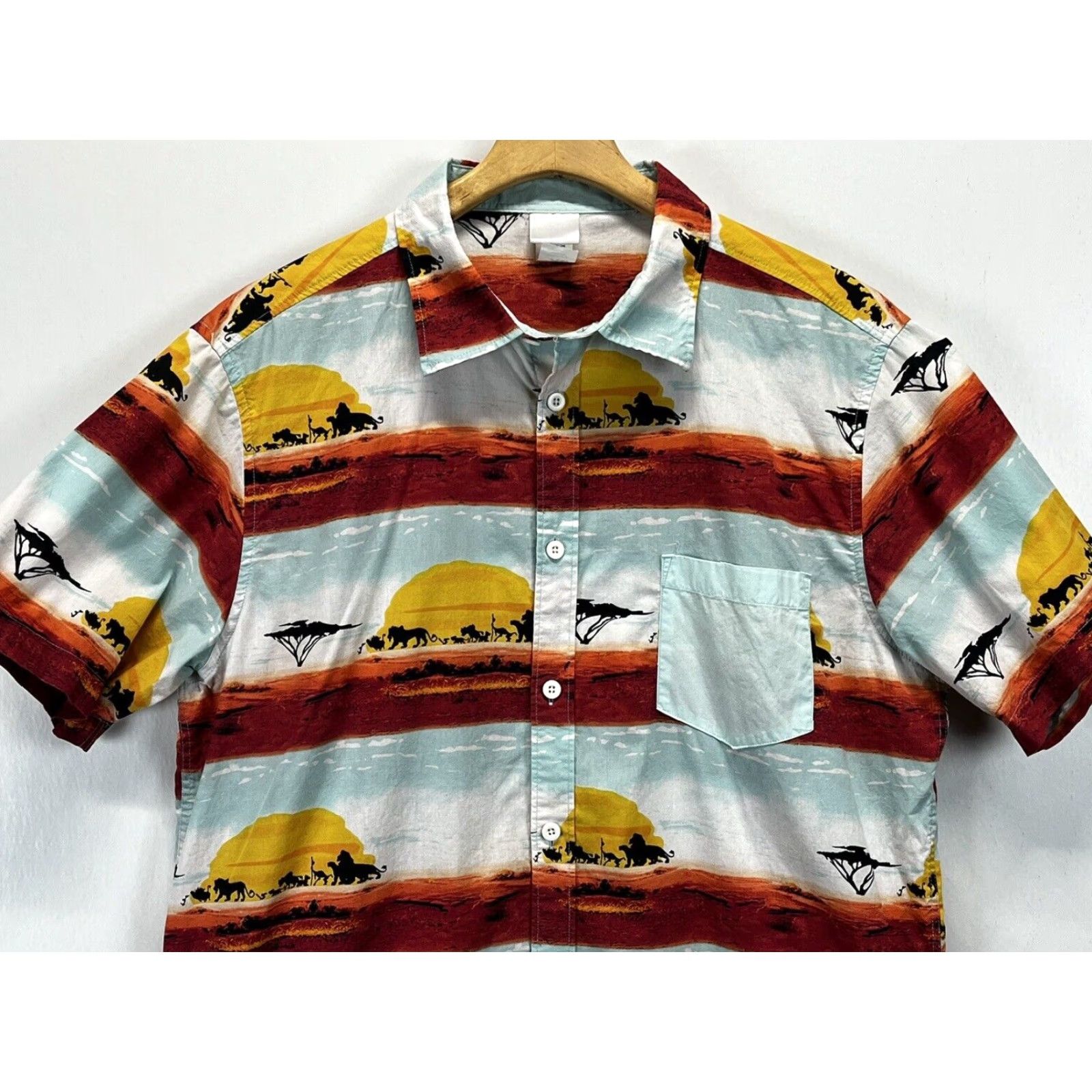 Disney Disney Lion King Mens XL Cotton Button-Up Short Sleeve Shirt Multicolor Single Pocket Size US XL / EU 56 / 4 - 3 Thumbnail