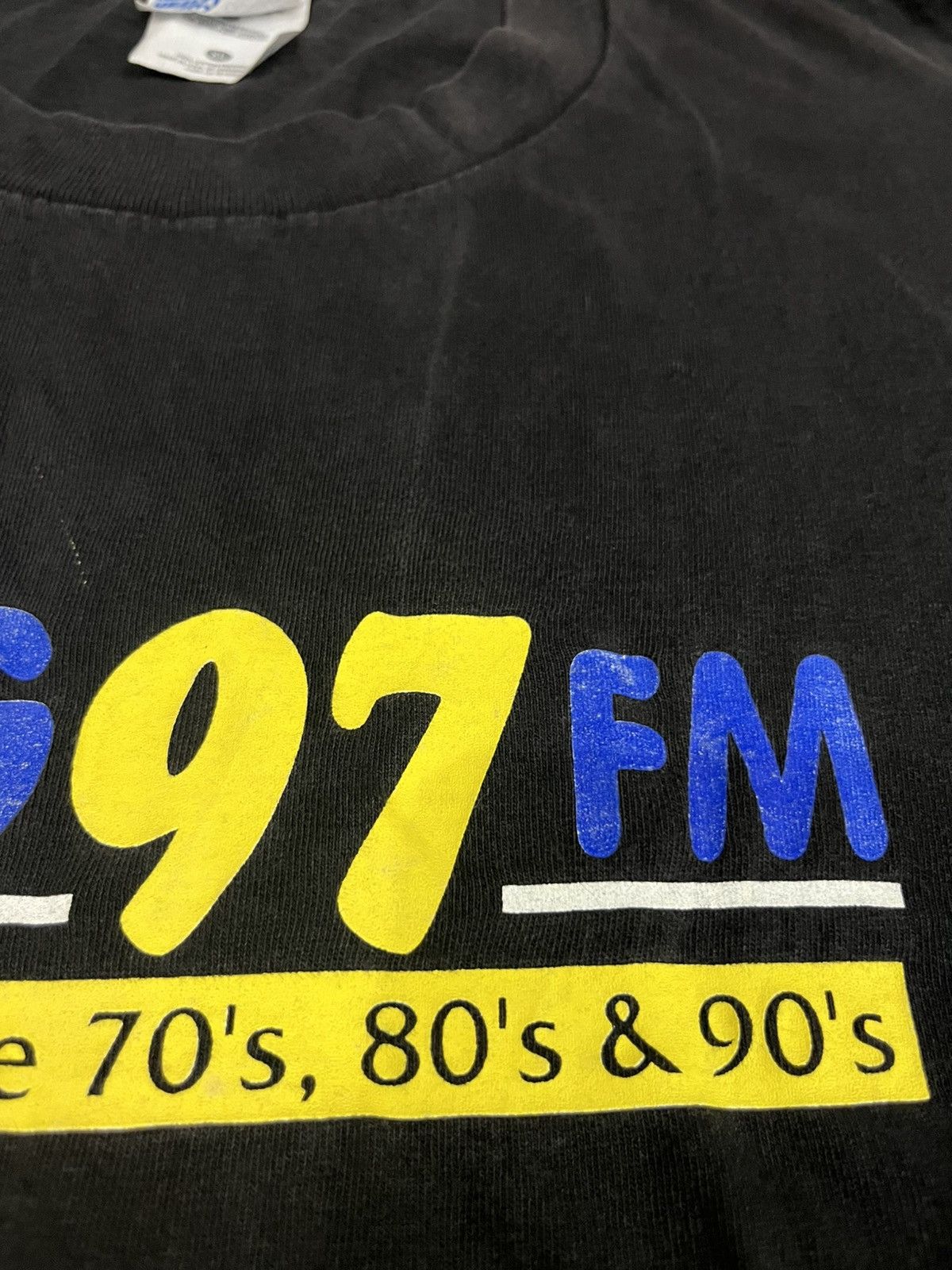 Rap Tees 🔥 TEUE VINTAGE ROCT TEE 90s KROG 97 FM BEST MUSIC Size US XL / EU 56 / 4 - 5 Thumbnail