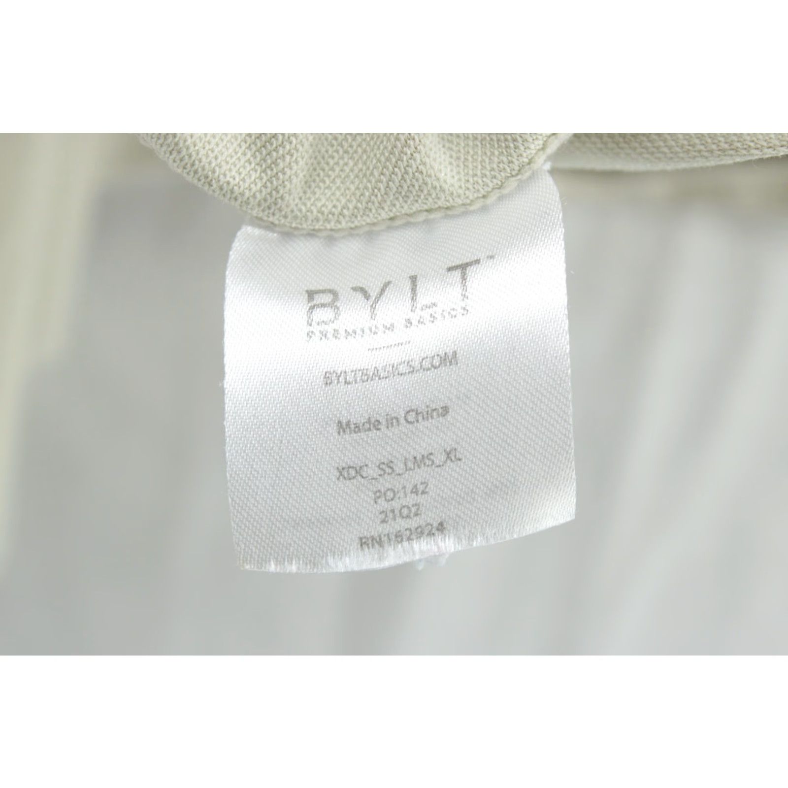 Vintage BYLT Drop Cut Lux Henley T-Shirt Men XL Beige Cotton Stretch Gym Performance Crew Neck Short Sleeve T-Shirt Size US XL / EU 56 / 4 - 6 Thumbnail
