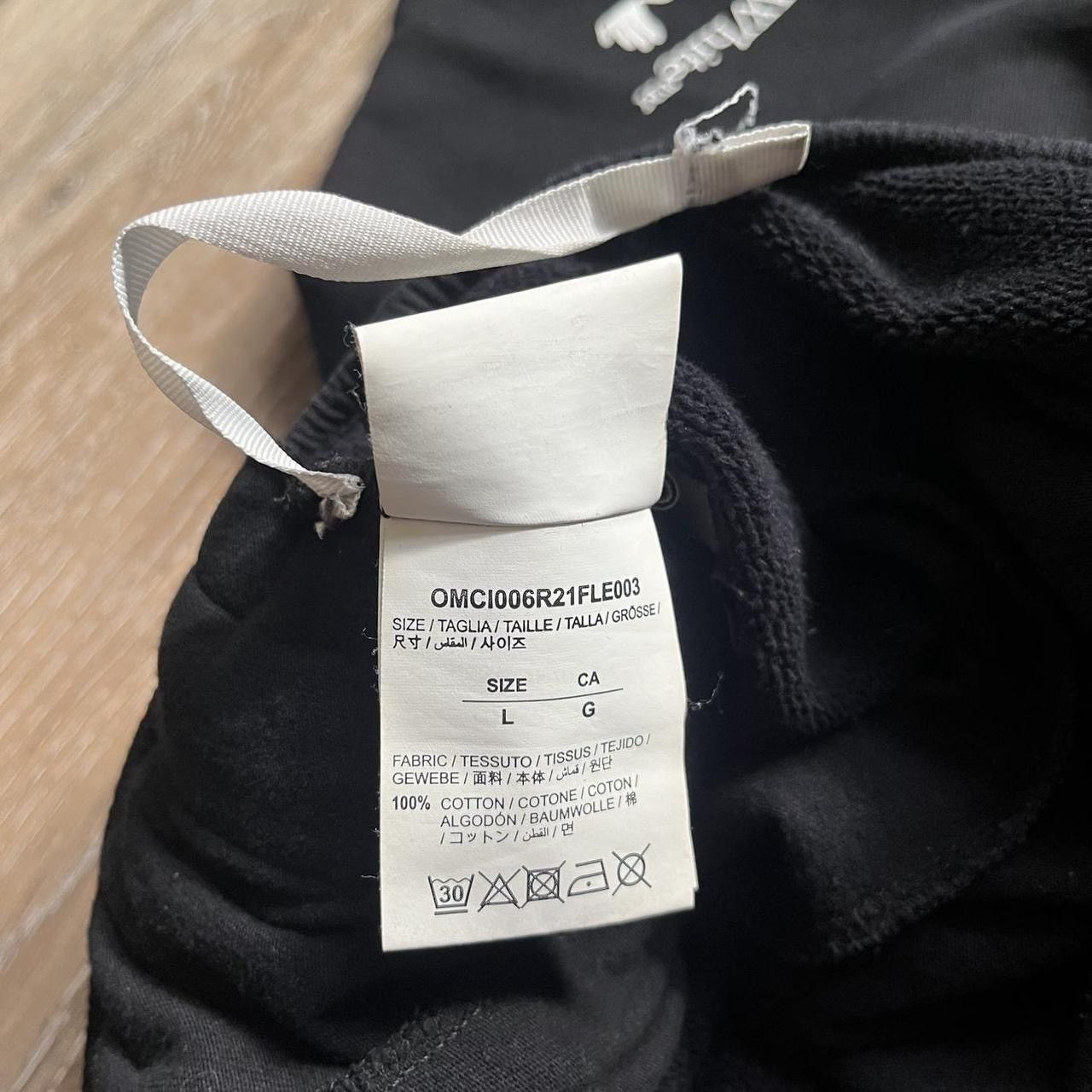 Off-White off-white logo all over sweat shorts Size US 34 / EU 50 - 6 Thumbnail