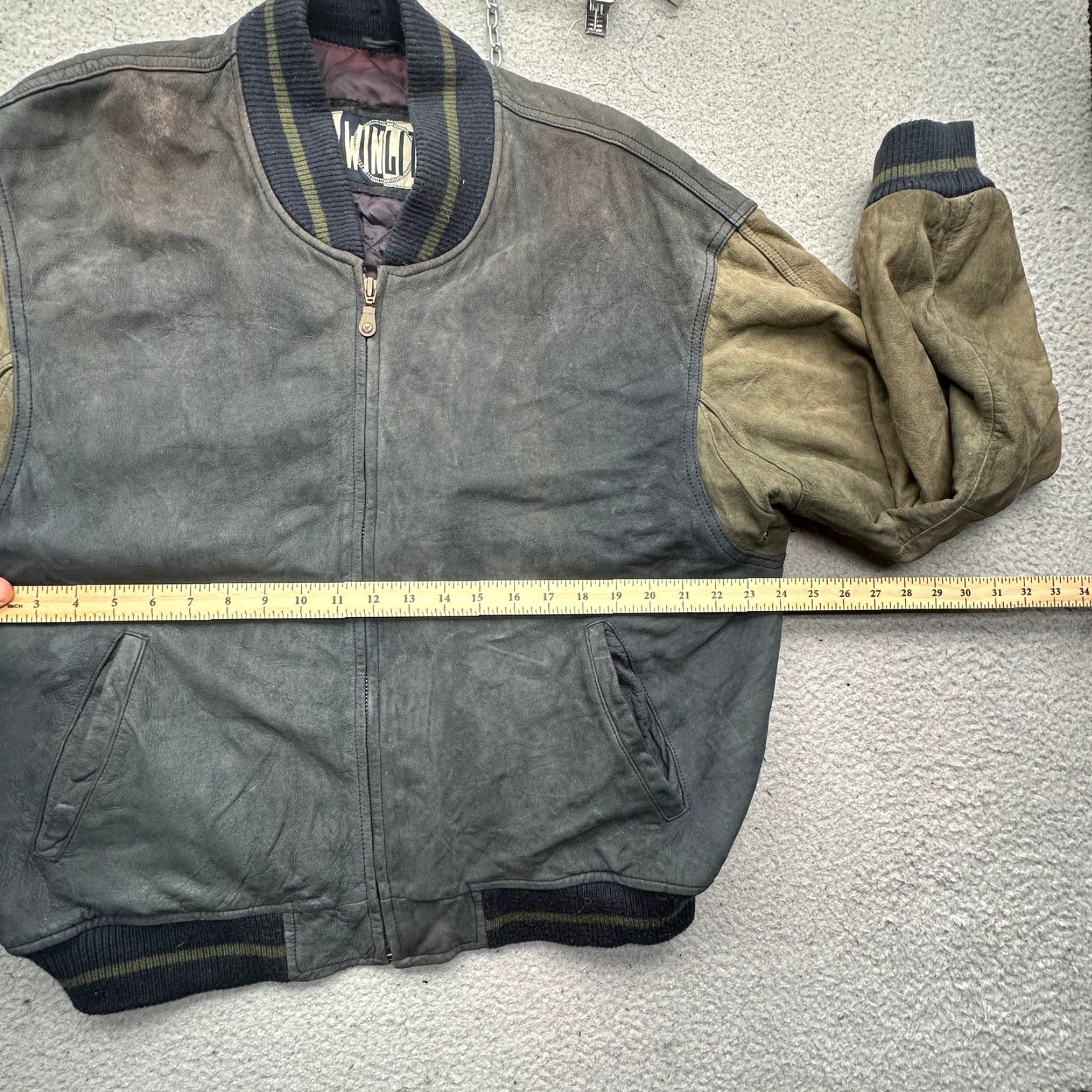 Vintage VINTAGE Winlit Two Tone Varsity Bomber Leather Jacket Men Large Gray Quilt Lined Size US L / EU 52-54 / 3 - 4 Thumbnail