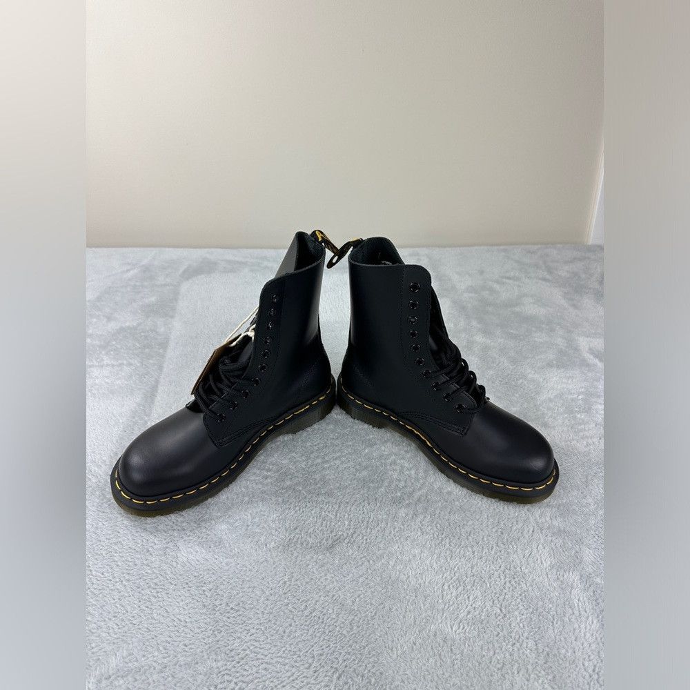 Dr. Martens Dr Martens NWT 1490 Smooth Black Leather Mid Calf Boots 4 U Size US 6 / IT 36 - 6 Thumbnail