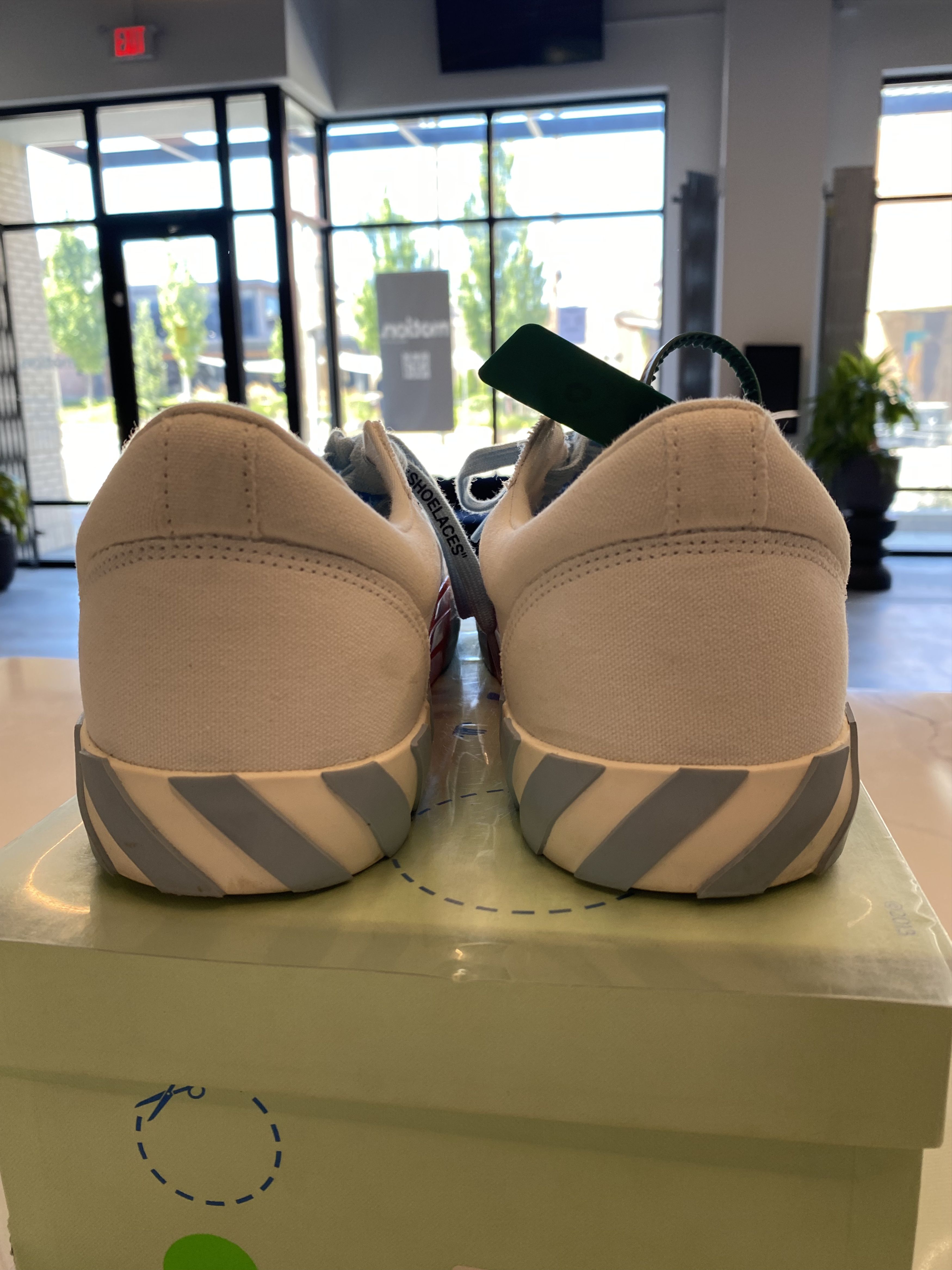 Off-White Off White Vulc Canvas Low Sneaker Size US 13 / EU 46 - 4 Thumbnail