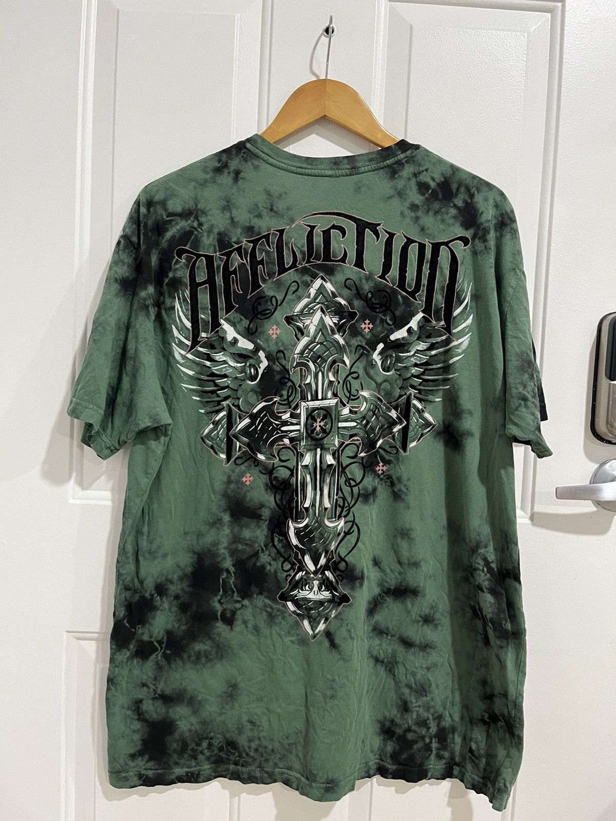 Image of Y2K Affliction Angel Wings Cross Grunge Punk Goth Tee 2Xl/xl in Green, Men's