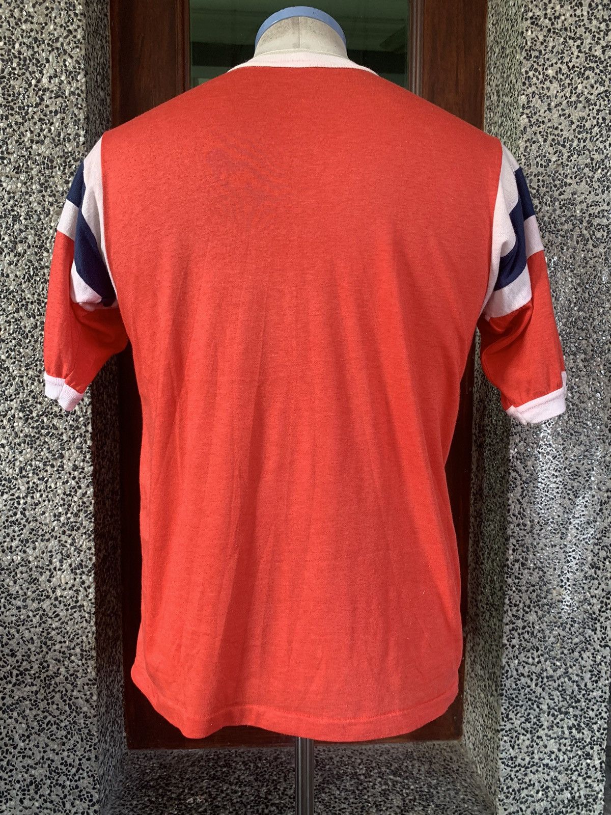 Vintage Vintage 80s University Of British Columbia T shirt Size US M / EU 48-50 / 2 - 5 Thumbnail
