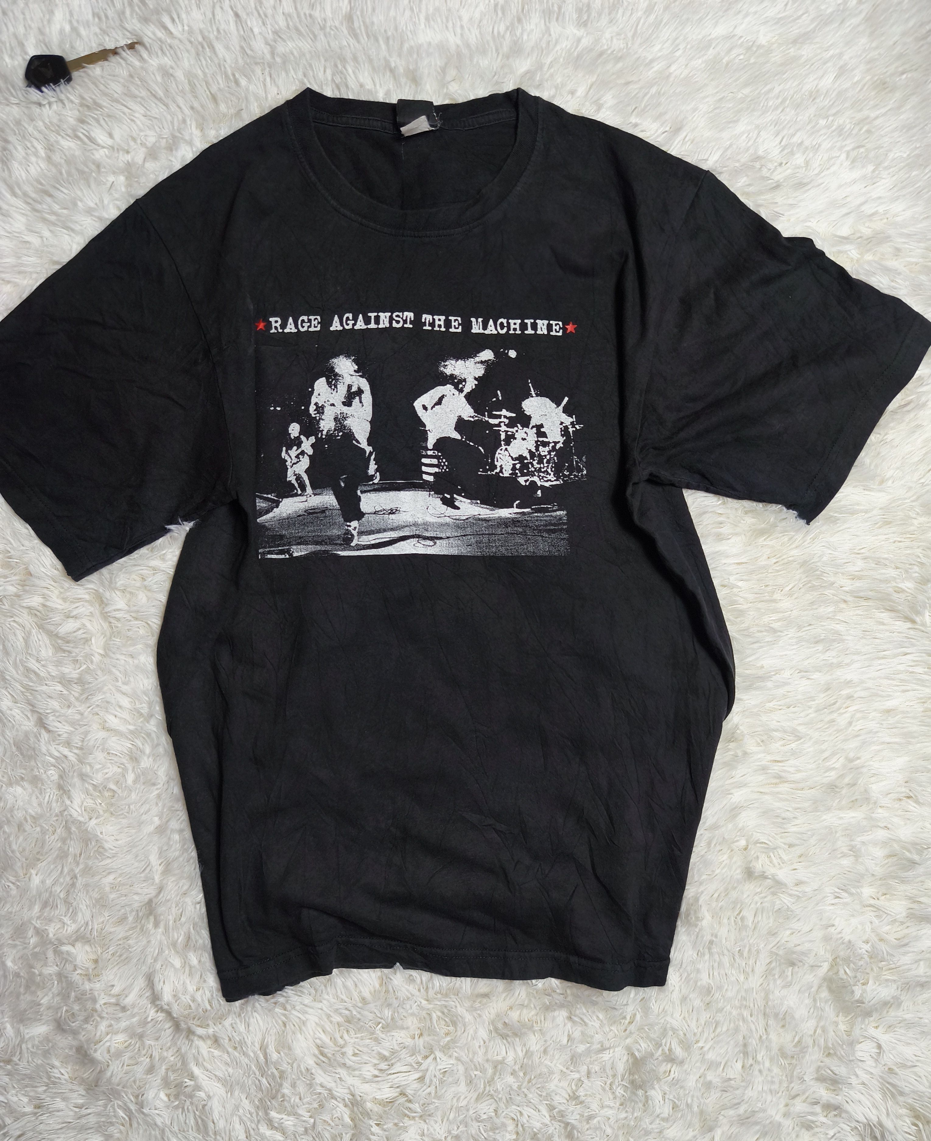 Rage Against The Machine 2000s Reprint Rage Against The Machine On The GTS Tag Size US M / EU 48-50 / 2 - 2 Thumbnail