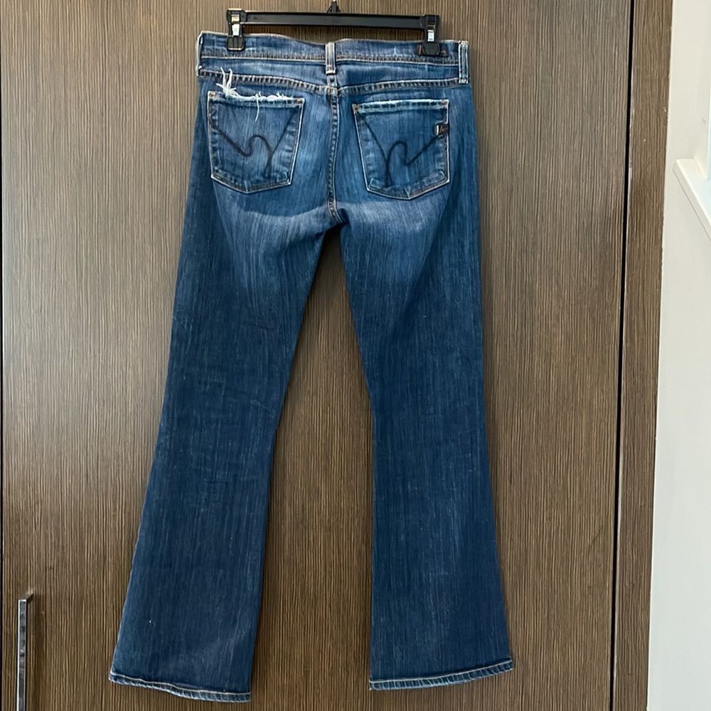 Citizens Of Humanity Citizens of Humanity Ingrid low waist flare distressed medi Size 31" - 4 Thumbnail
