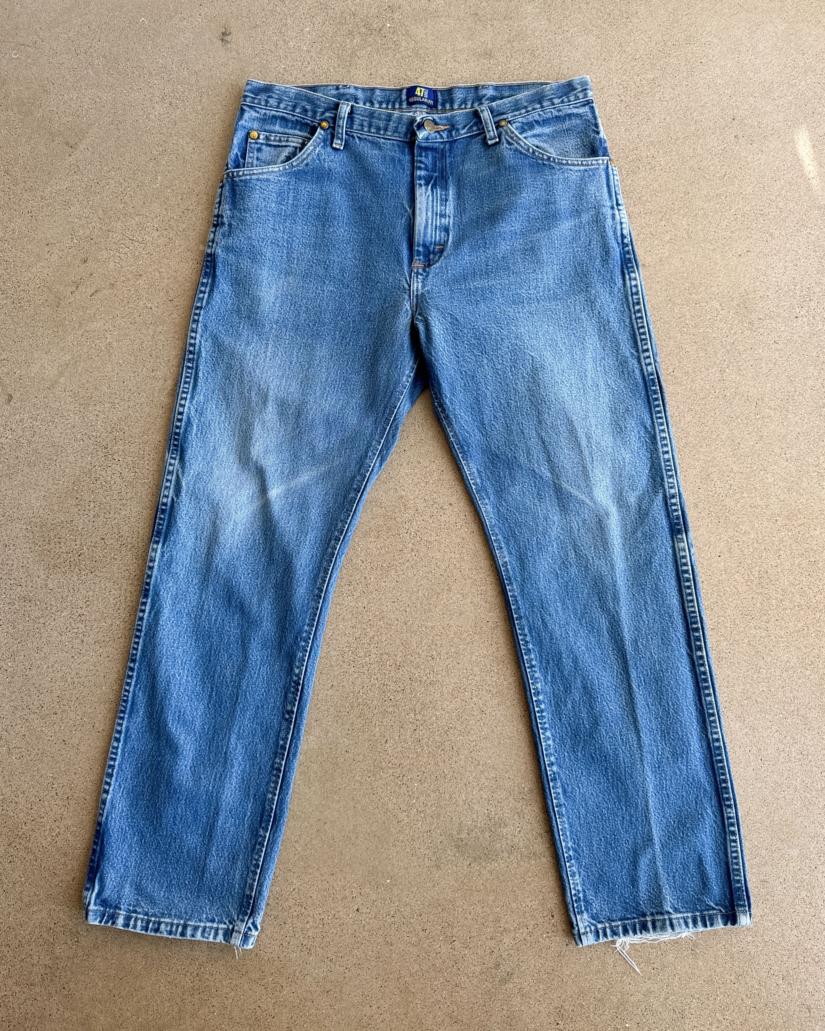Wrangler Vintage 2000s Wrangler 47MWZ Jeans Straight Leg 35 Western Size US 35 - 1 Thumbnail