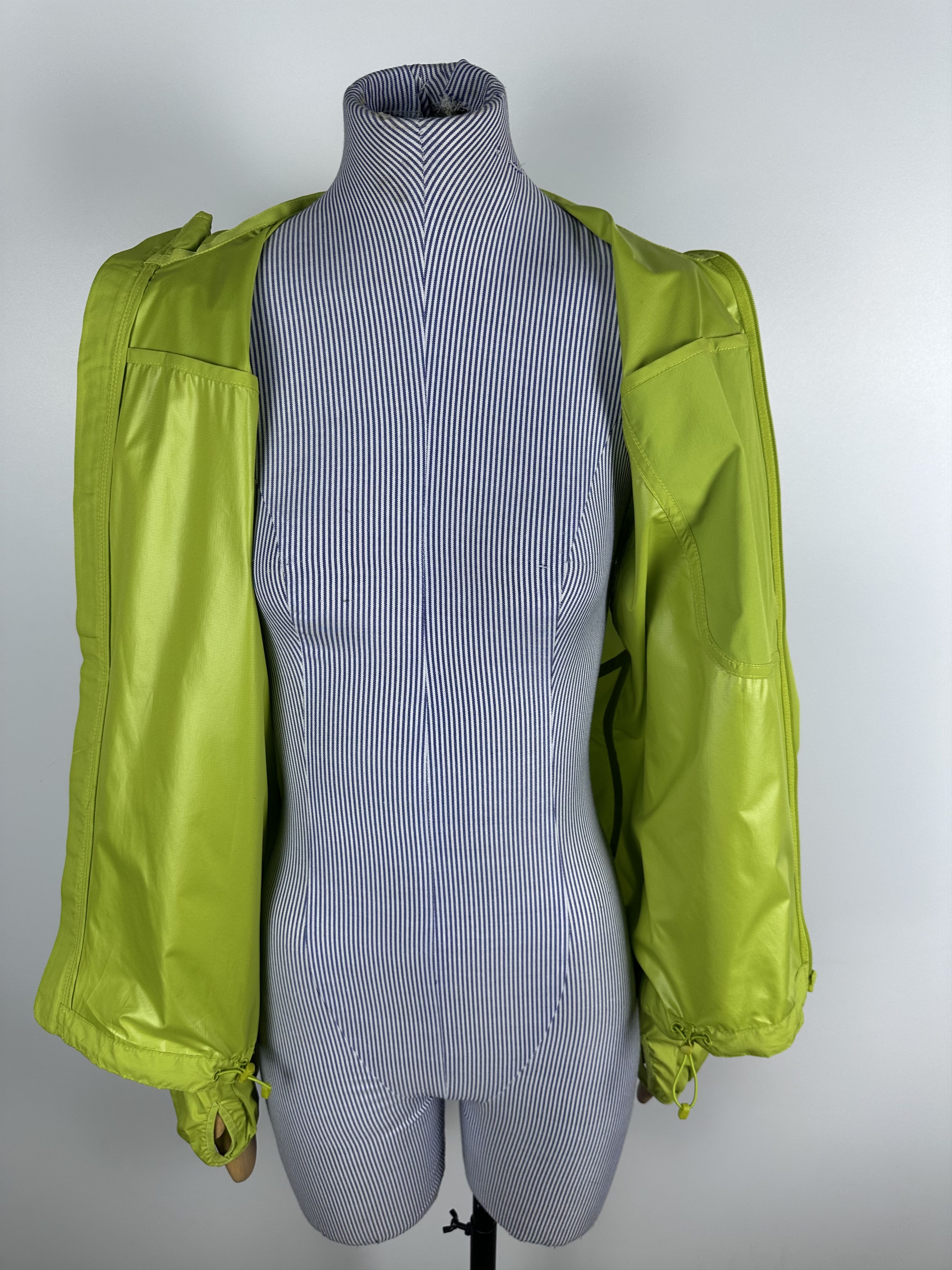 Haglofs Haglofs Shield Lightweight Jacket Womens Green Size S Size S / US 4 / IT 40 - 10 Thumbnail