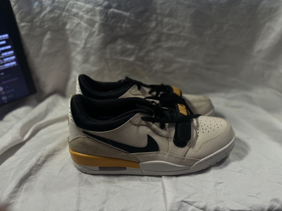 Jordan Brand Air Jordan Legacy 312 Low Pale Vanilla Size US 13 / EU 46 - 2 Thumbnail
