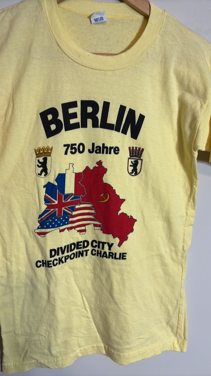 Vintage Vintage Berlin Germany Shirt Size US L / EU 52-54 / 3 - 2 Thumbnail