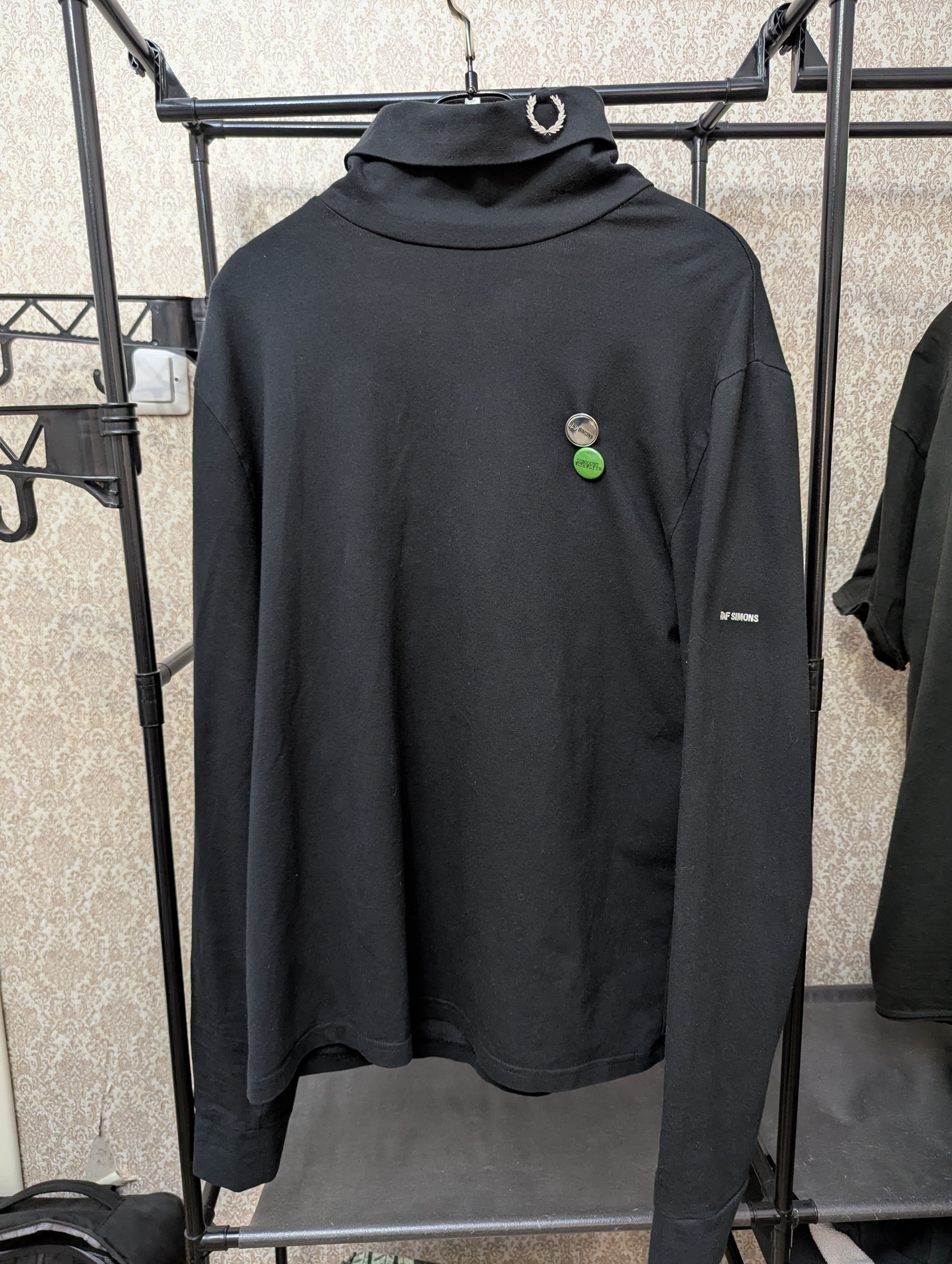 Fred Perry × Raf Simons Laurel Wreath Detail Roll Neck With Tags Size US L / EU 52-54 / 3 - 1 Thumbnail