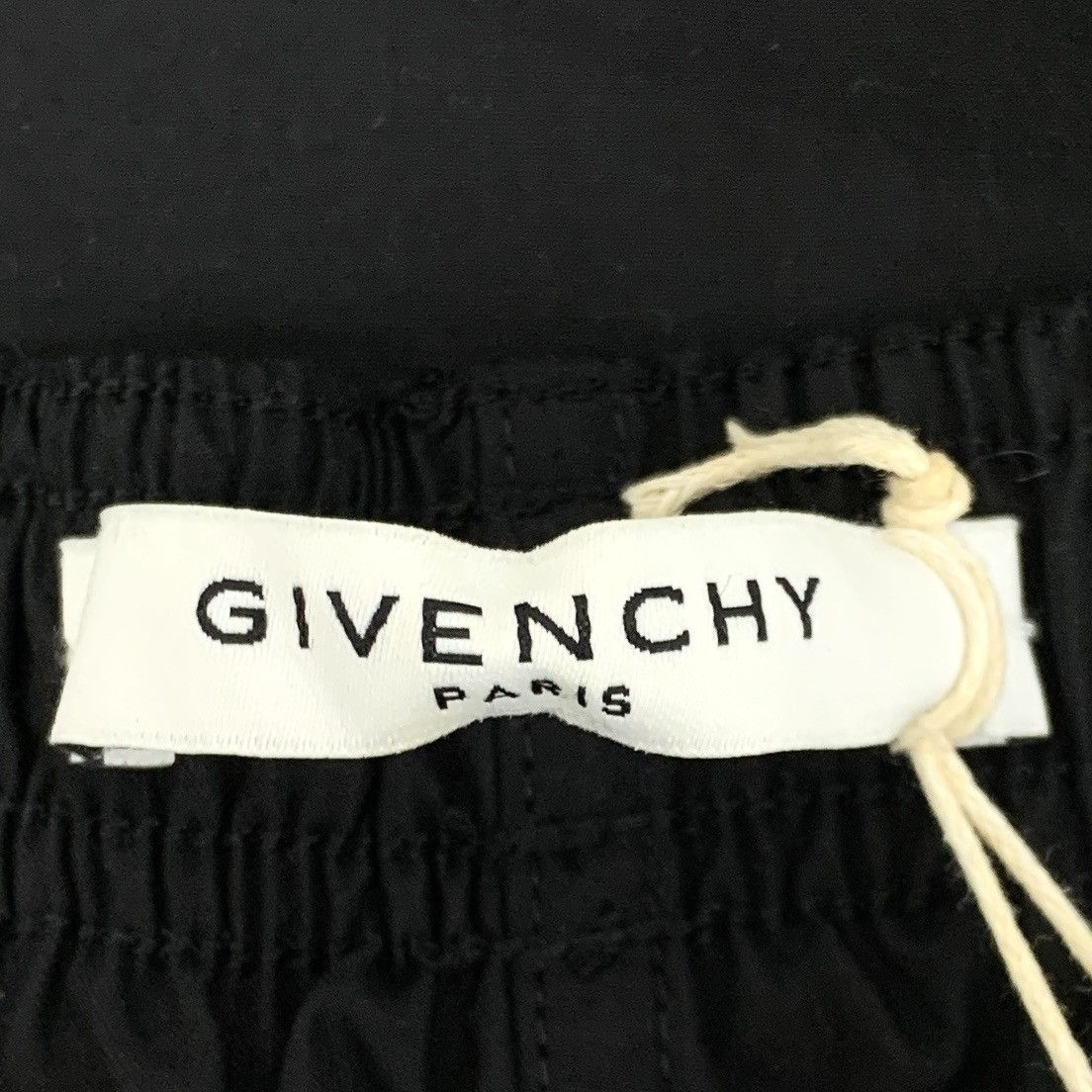 Givenchy Givenchy Black Logo Letter Print Casual Shorts K26WX Size US 30 / EU 46 - 5 Thumbnail