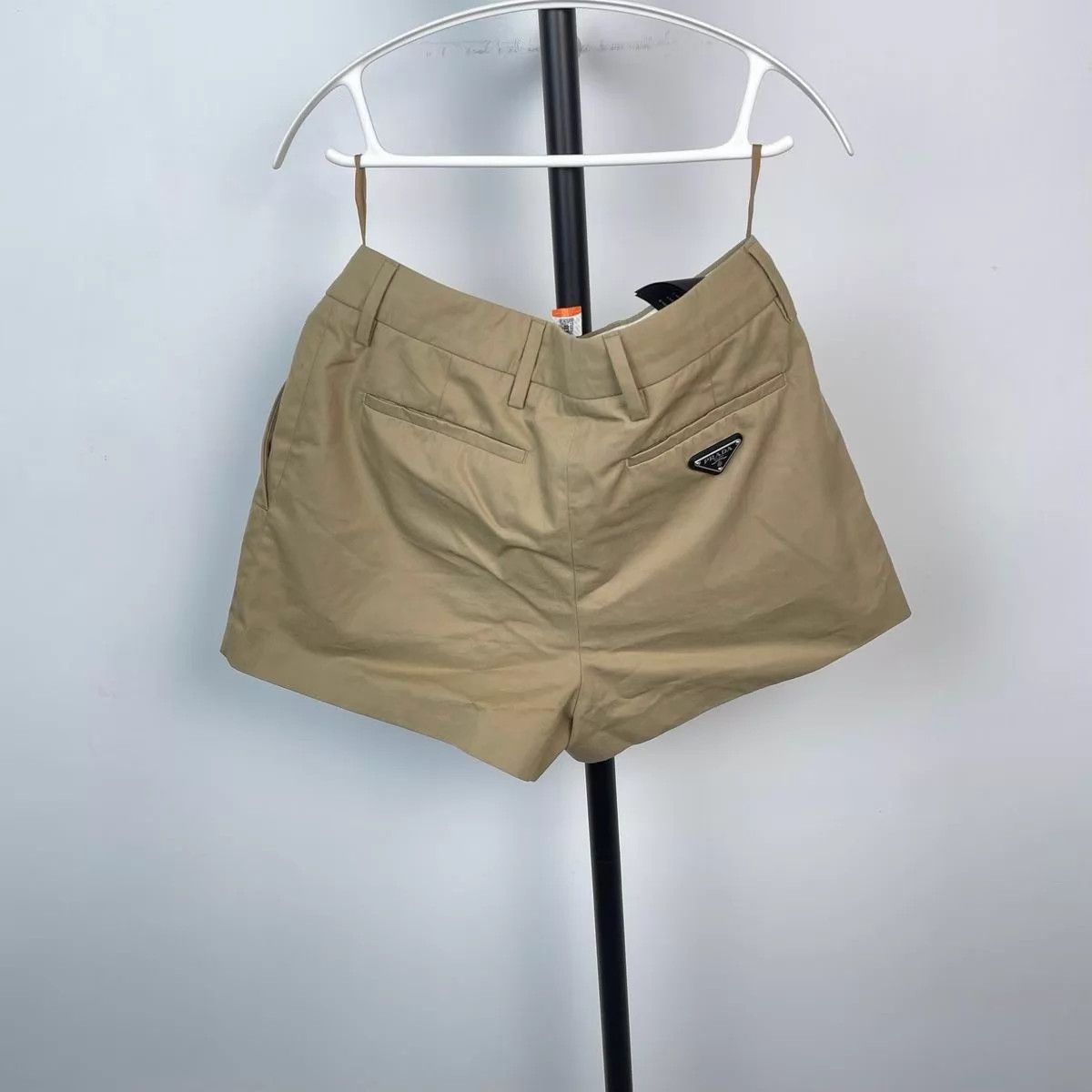 Prada Prada Khaki Triangle Logo Casual Shorts 40 Size 27" / US 4 / IT 40 - 2 Thumbnail