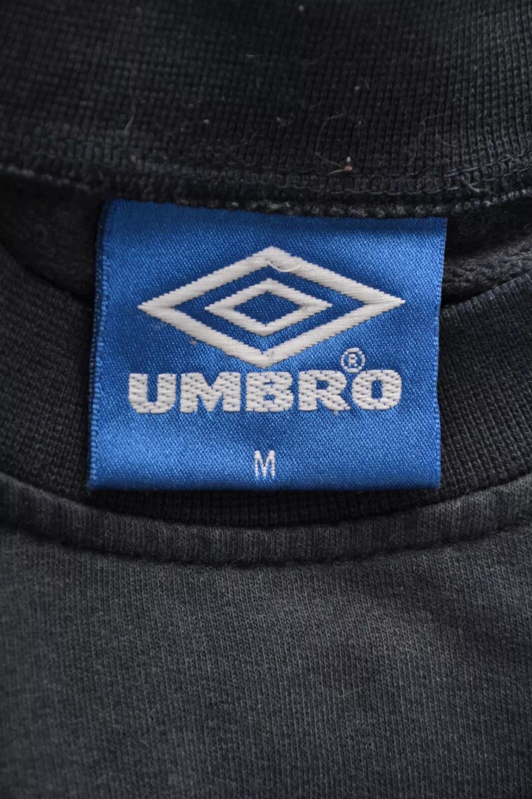 Umbro UMBRO VINTAGE 1990'S FOOTBALL SWEAT TOP JERSEY SIZE M ADULT Size US M / EU 48-50 / 2 - 9 Thumbnail